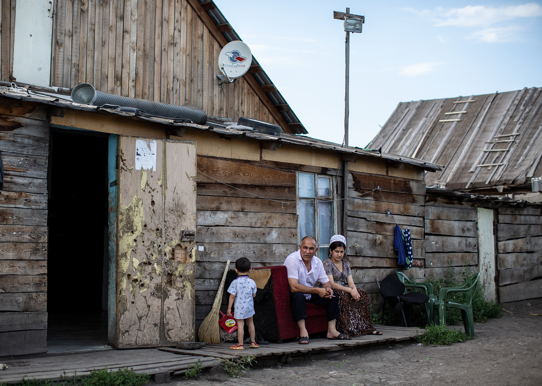 Gypsy village of Chelyabinsk: vodka, metal, World Cup 2018. Spoiler: they left alive. - My, Gypsies, Atypical gypsies, Camp, Chelyabinsk, Video, Longpost