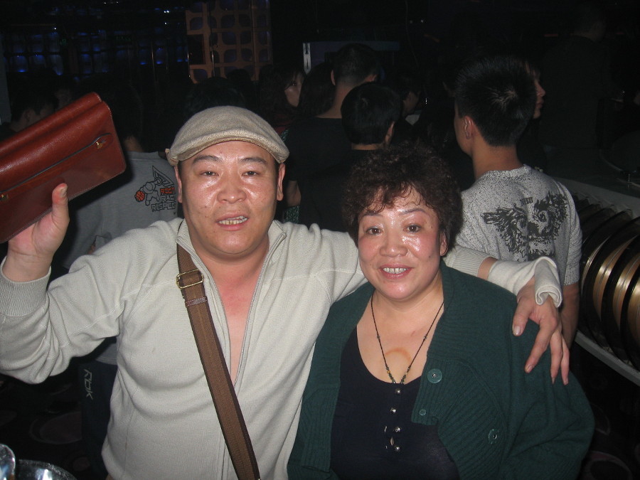 Mega-pickup in a Beijing club or saving brotherhood - My, China, Alcohol, Night club, Longpost