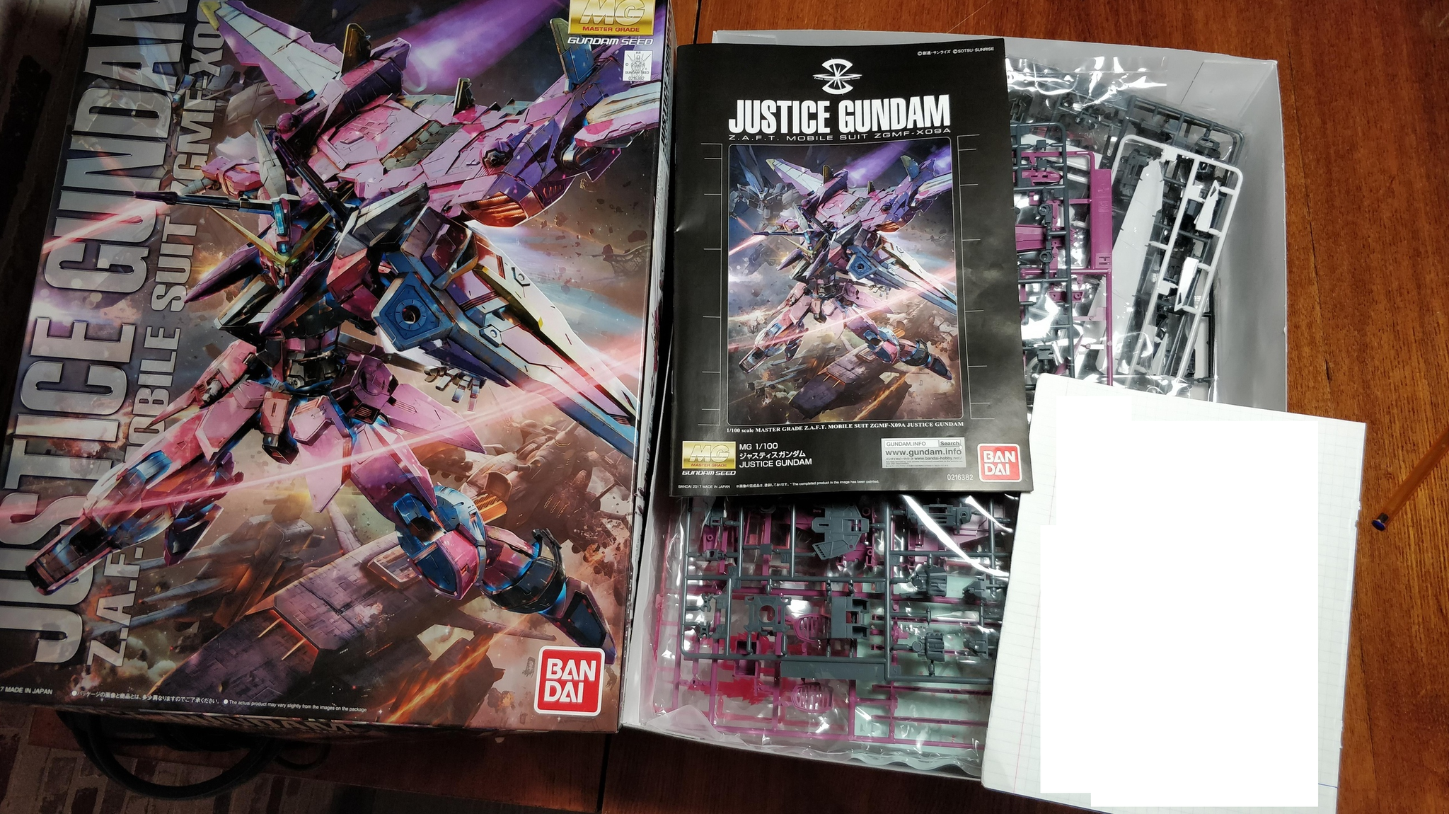 Assembly of MG Justice Gundam 1/100 Bandai. - My, Stand modeling, Gunpla, Process, Assembly, Painting, Models, Longpost