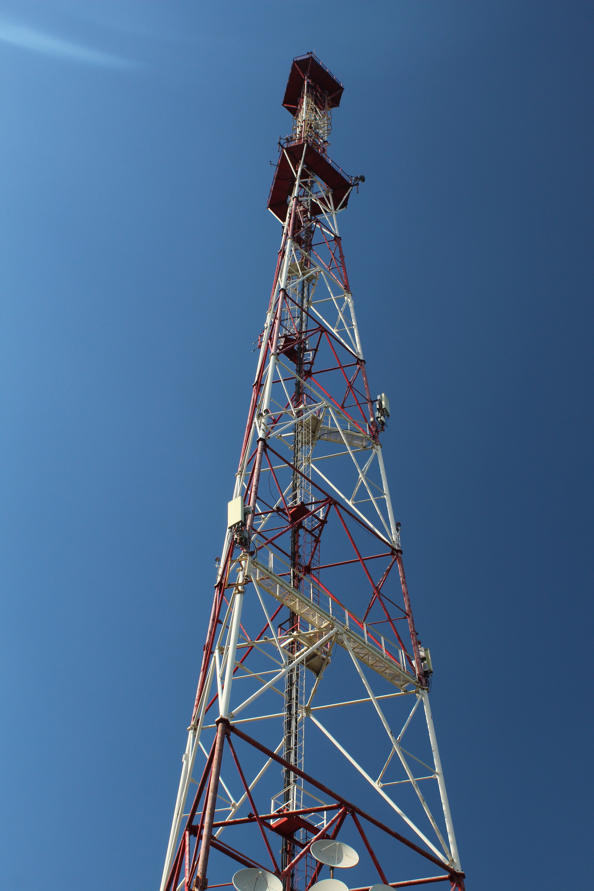 Well towers. Харпер вышка. Вышка 600м 4к. Вышка d34. WIFI вышка.