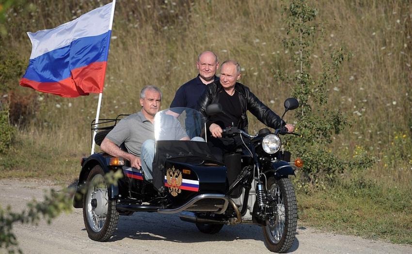 Let's go, let's go to the next village... - My, Memes, Vladimir Putin, Humor, Ural motorcycle, Longpost