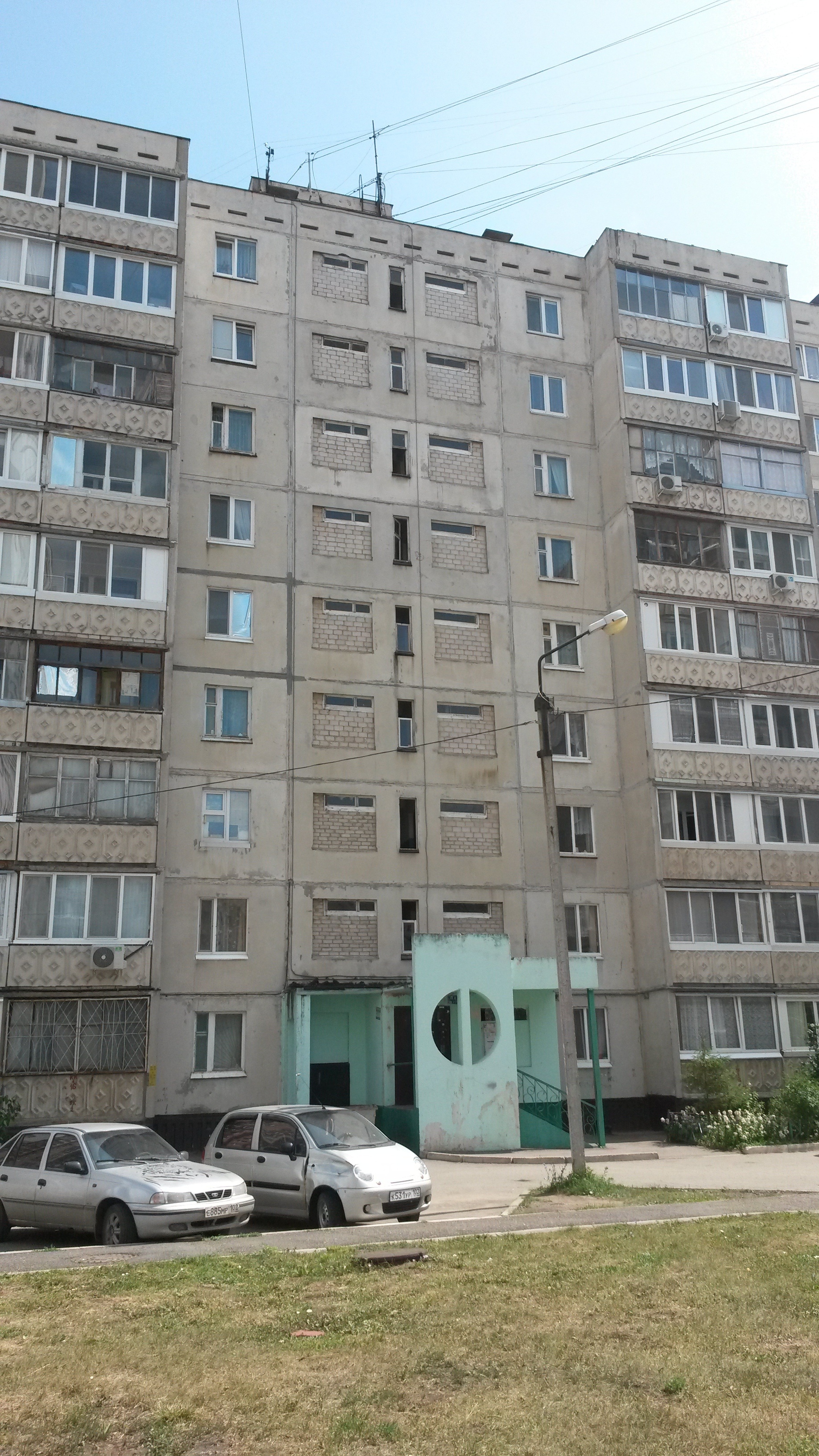 Stronghold of energy efficiency in Ufa - My, Ufa, Entrance, Architecture, Energy efficiency, Housing and communal services, Management Company, Urban environment, Longpost