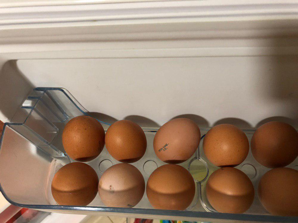 Convenient eggs. In Khabarovsk, they began to produce chicken eggs of category C0, which are placed in the cells of the refrigerator. Is this not happiness? - My, Eggs, Khabarovsk, Convenience, Russian production, Hen