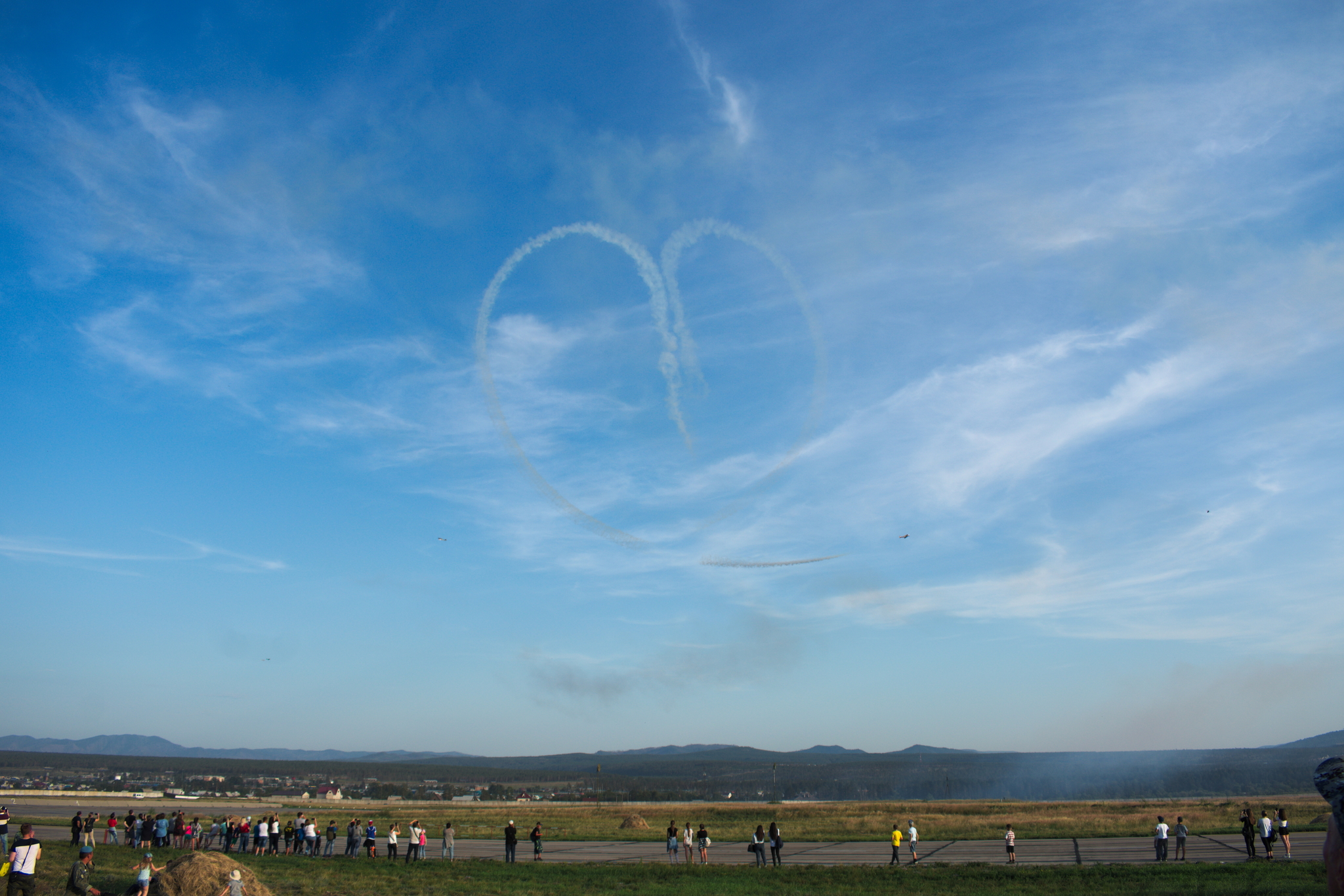 80th anniversary of U-UAZ | Festive events - My, Aviation, Airplane, Audience, Aerobatics, Military equipment, Longpost