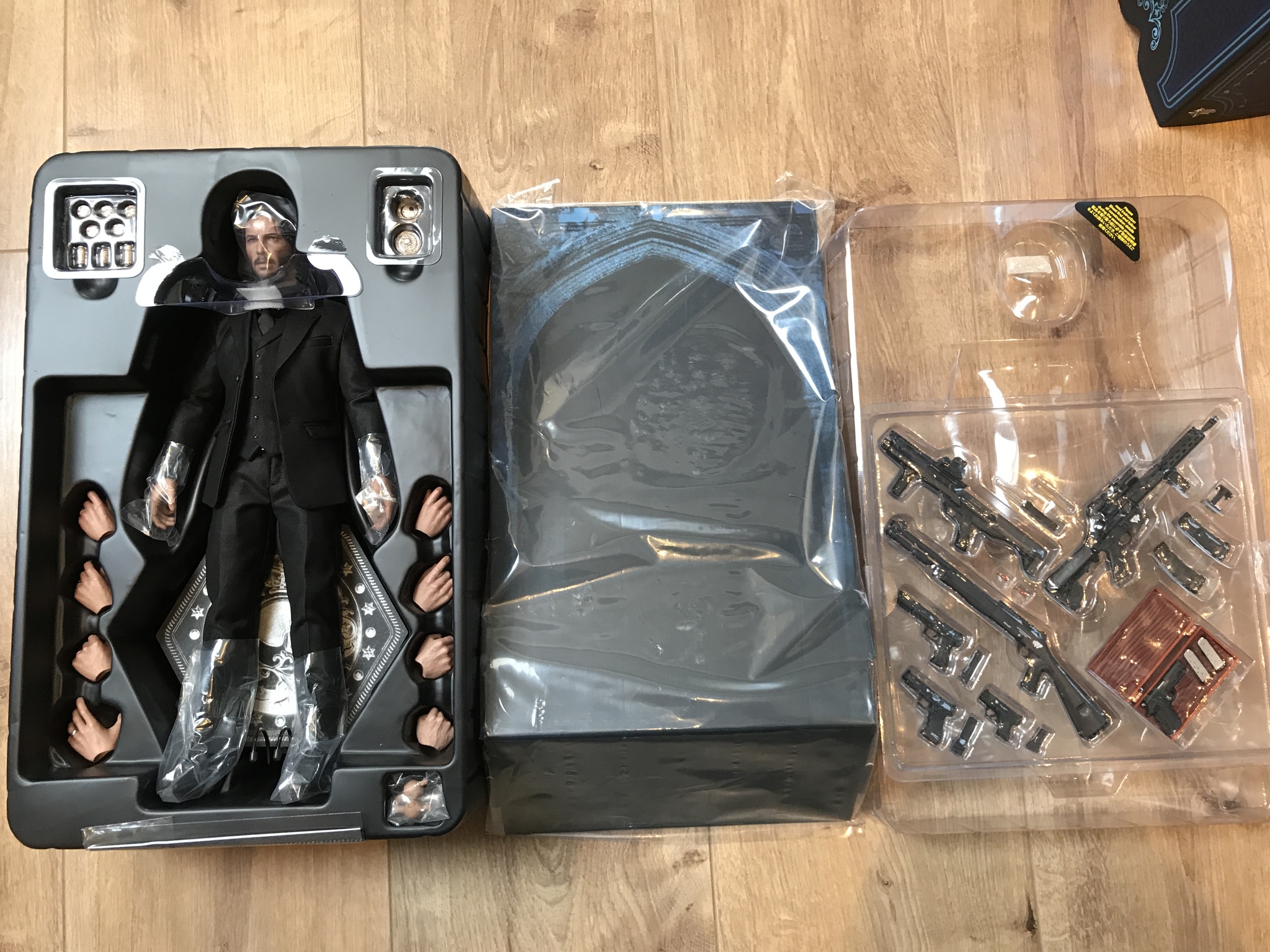 I know they love Keanu. - My, Figurine, Keanu Reeves, John Wick, Neo, Matrix, Hot Toys, Collection, Longpost, Figurines