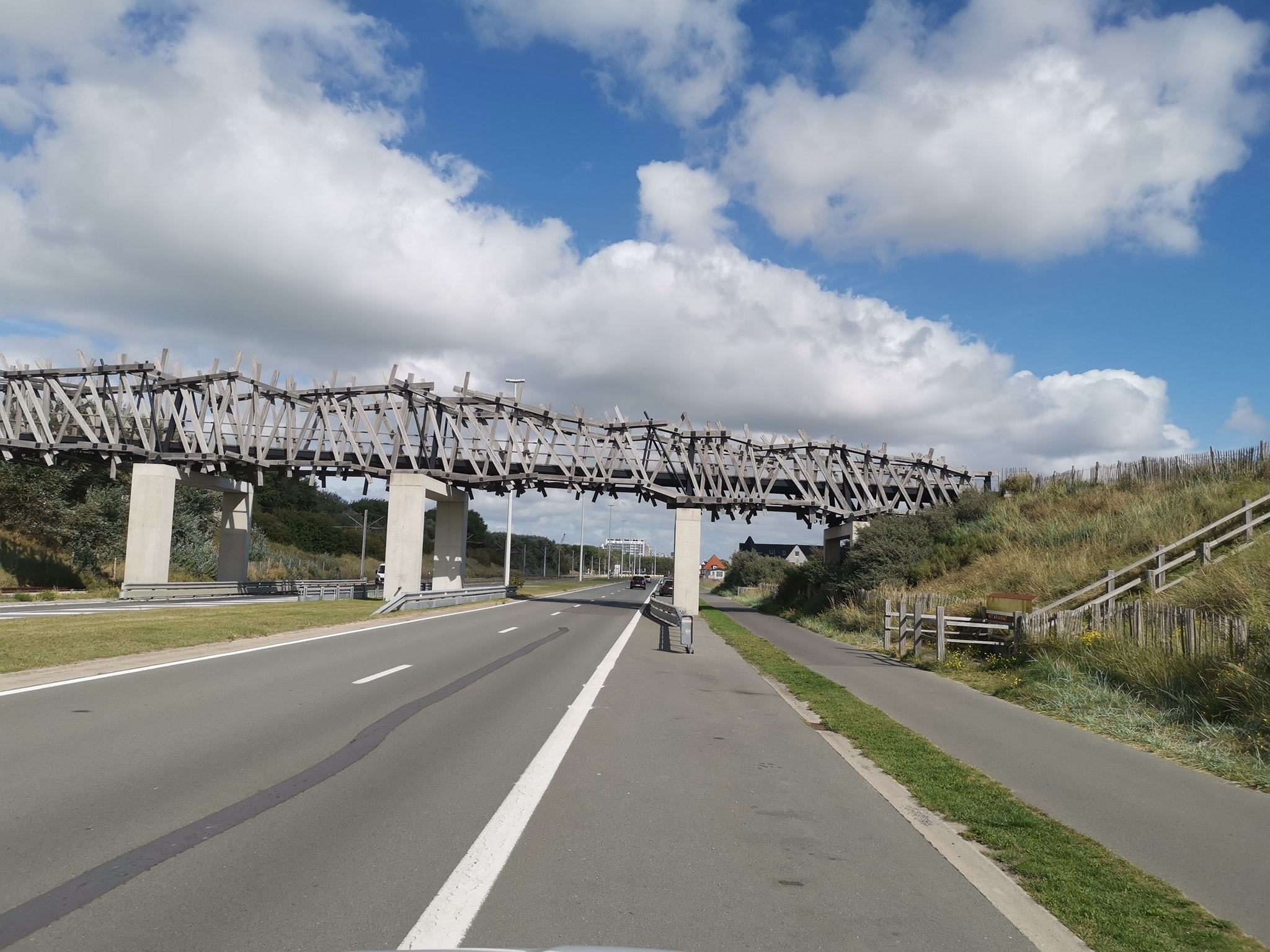 Is it possible to make a bridge out of shit and sticks? - Bridge, Bruges, Belgium, Longpost