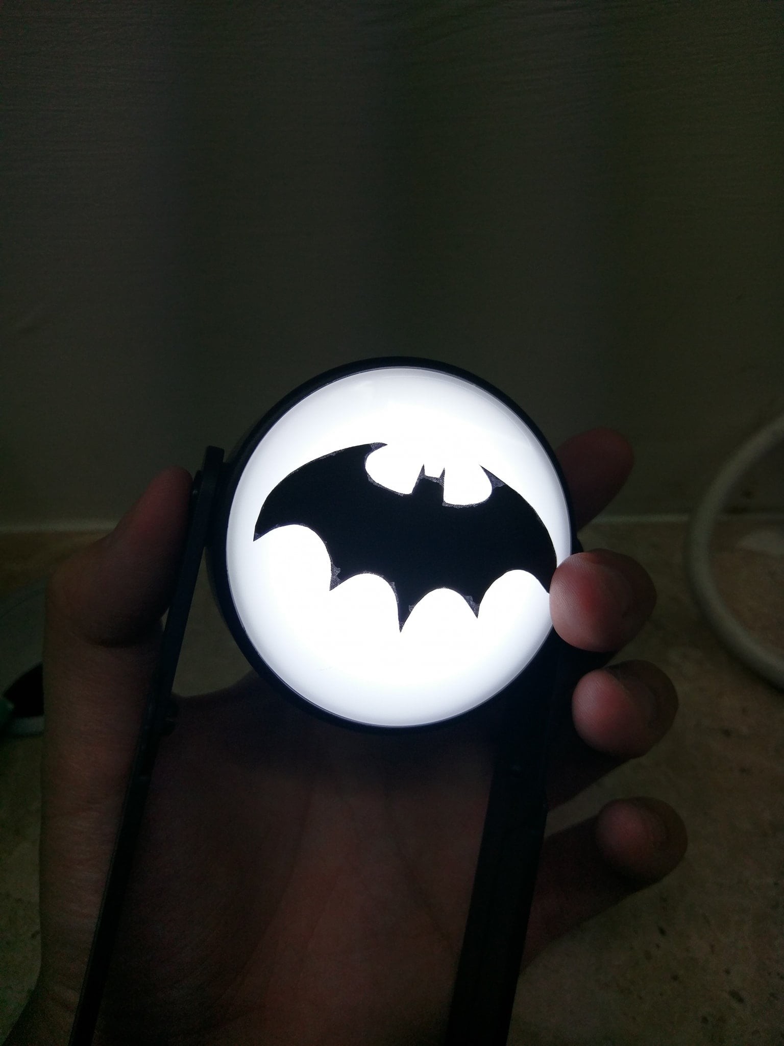 How to make a Bat-Signal (Bat-Signal) - DC, Batman arkham knight, Dc comics, , 9GAG, Longpost, Humor