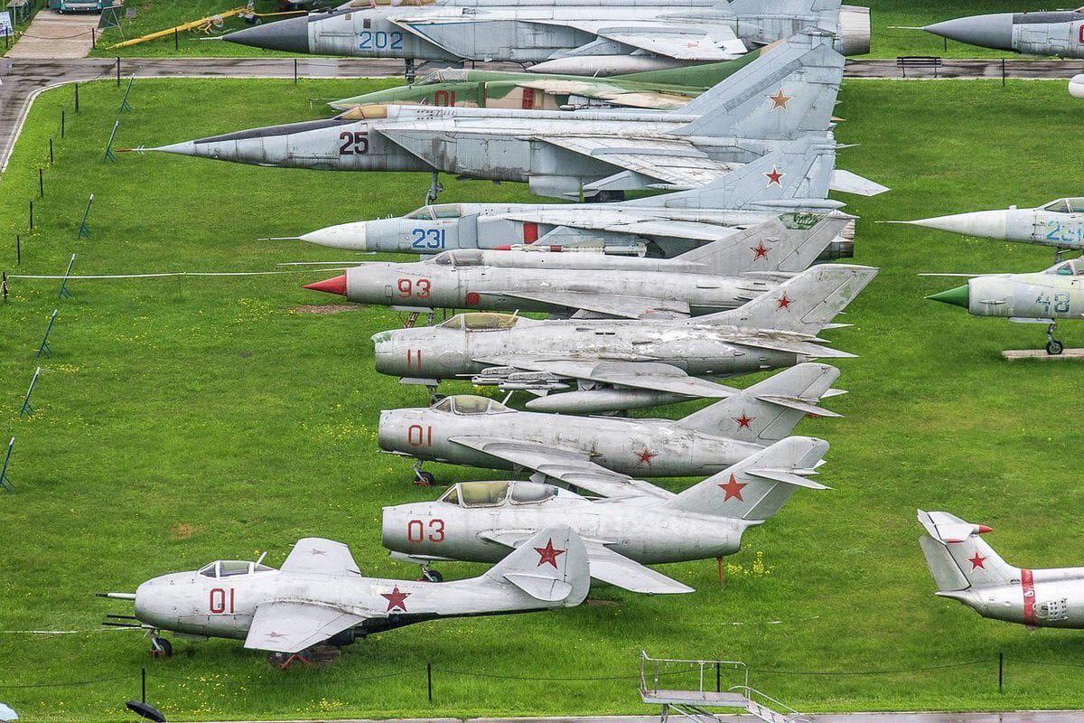 MiG-i, graphics and reality - Aviation, Air force, Fighter, MOMENT, Comparison, BBC Museum, Monino