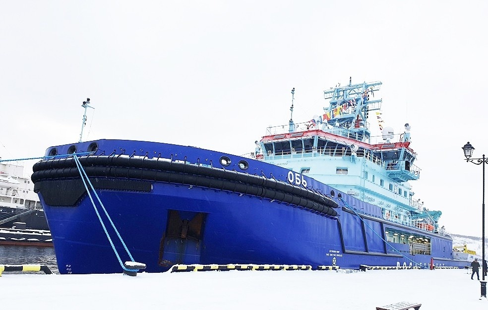 The national flag was raised on the port icebreaker Ob - Shipbuilding, Russia, Murmansk, Icebreaker, Longpost