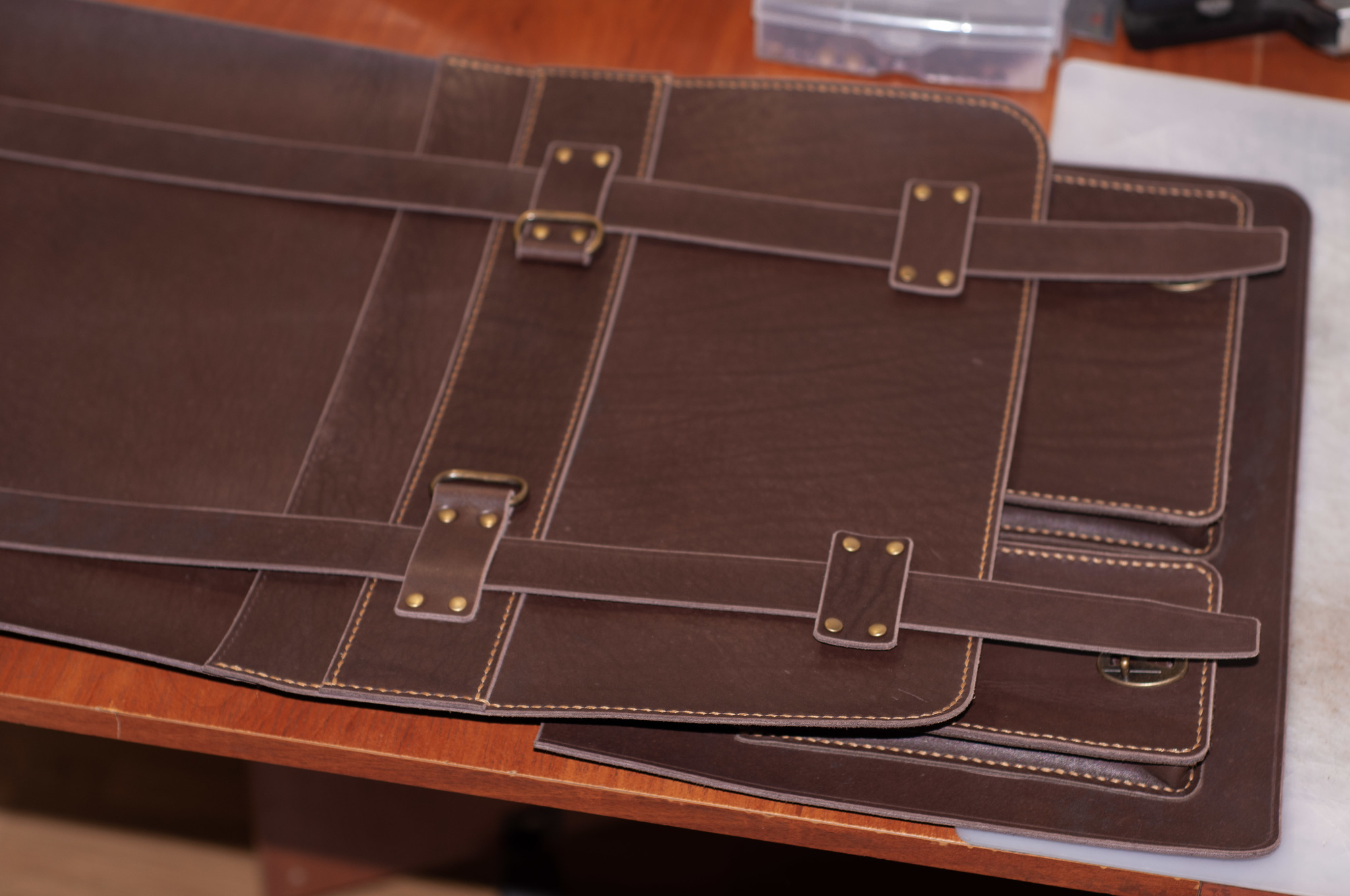 My favorite part of the job is the briefcases) - My, Leather, Natural leather, Longpost, Needlework without process, Briefcase, Needlework, Leather products