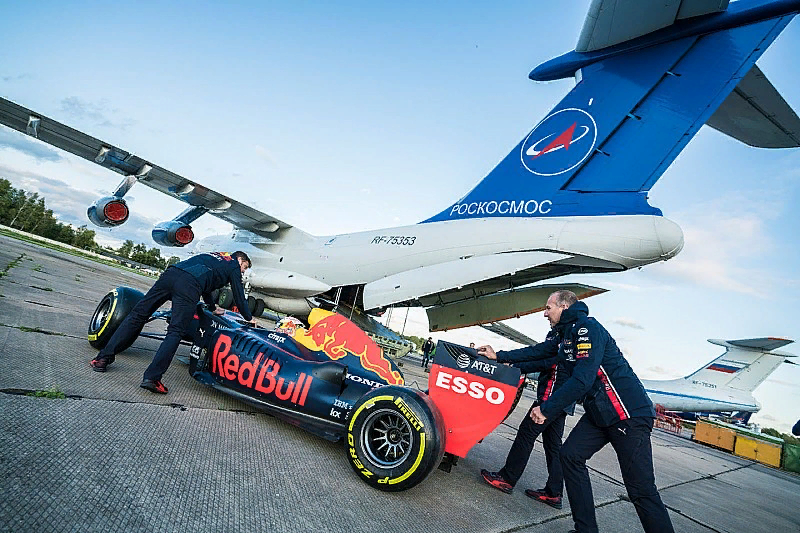 Как Red Bull F1 Team снимала пит-стоп в невесомости - Формула 1, Гонки, Авто, Автоспорт, Невесомость, Видео, Red Bull, Юмор, Интересное, Длиннопост