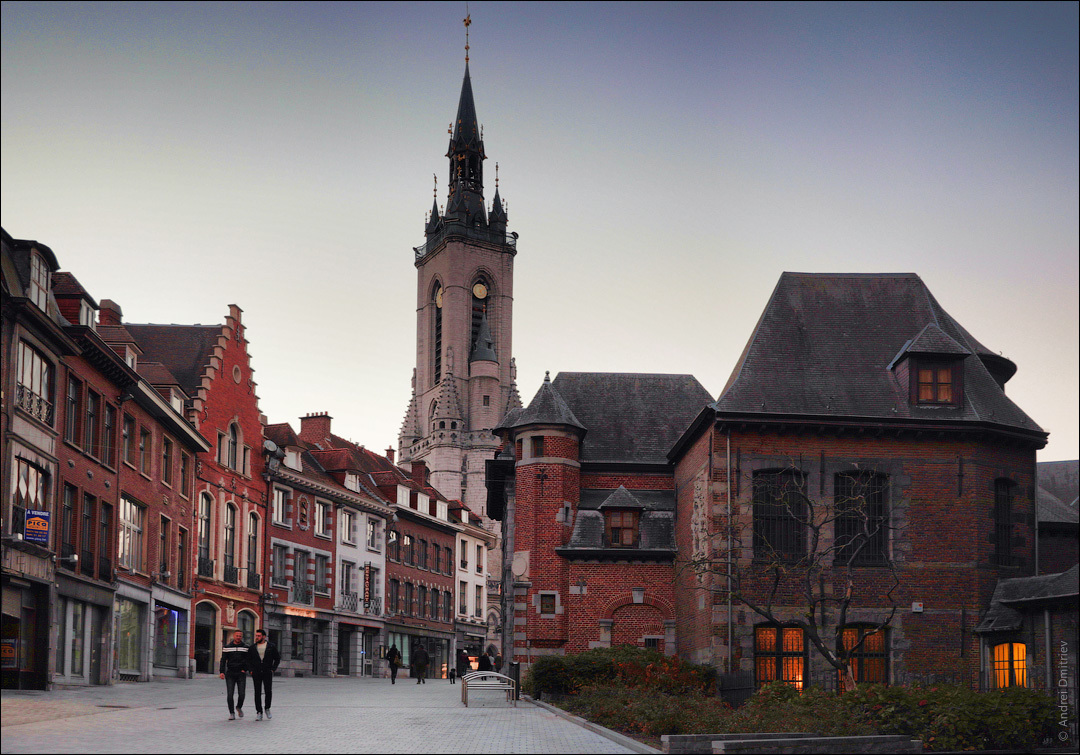 Турне это. Tournai Бельгия. Турне город в Бельгии. Турне Бельгия музей. Дворец Белфри.