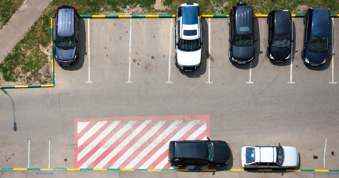 Starting December 5, people will be fined for parking in “red squares” in courtyards. - Auto, Fine, Courtyard, Negative, Traffic rules, Troubles, Experiment, Parking