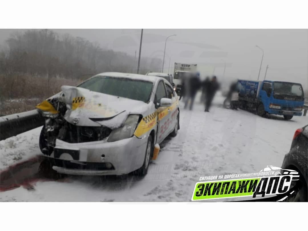 At least 80 cars were involved in an accident near Vladivostok - Vladivostok, Snow, Ice, Video, Longpost, Auto, Crash, Road accident