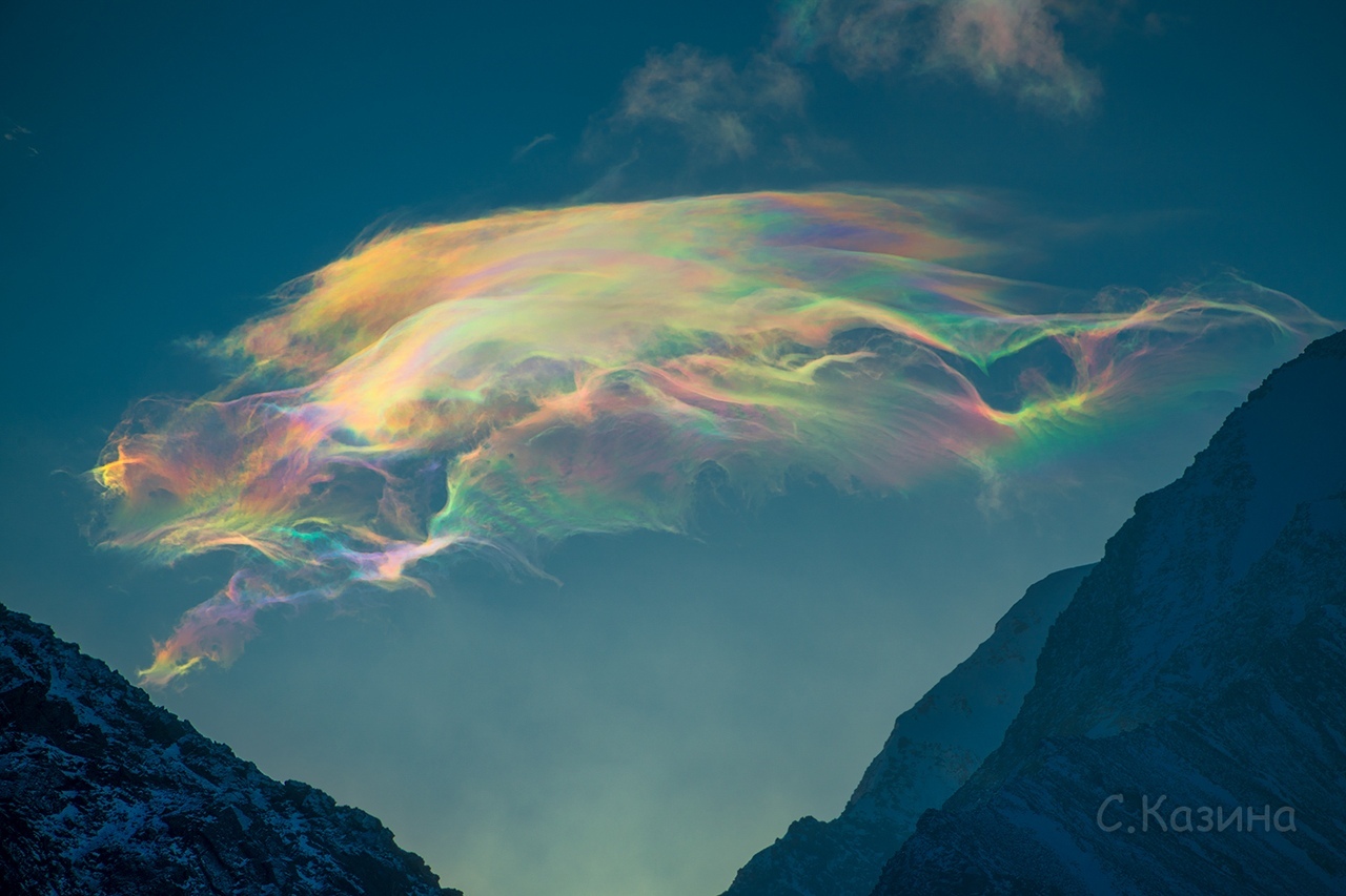 Rainbow clouds - The photo, Clouds, The mountains, Siberia, Longpost