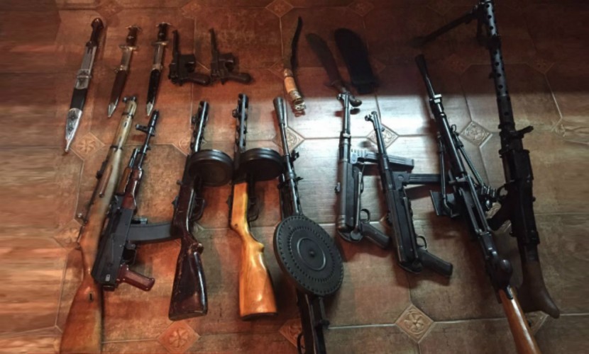 Neighbors spoke about a large family with a weapons depot near Gatchina - news, Family, Weapon, House, Leningrad region, Russia, The crime, Sect, Longpost