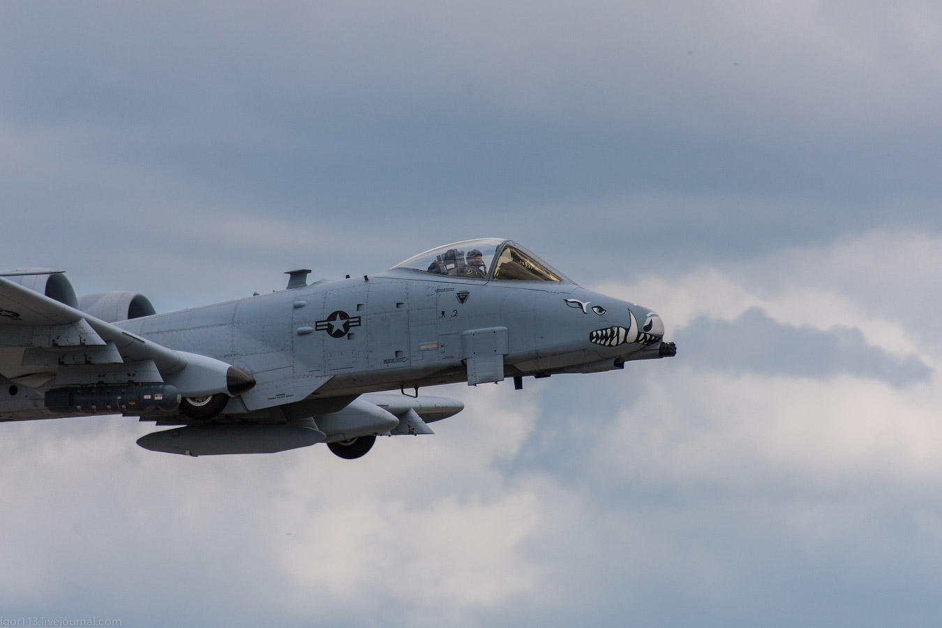 Fairchild Republic A-10 Thunderbolt II на земле и в воздухе - Самолет, a-10, Длиннопост