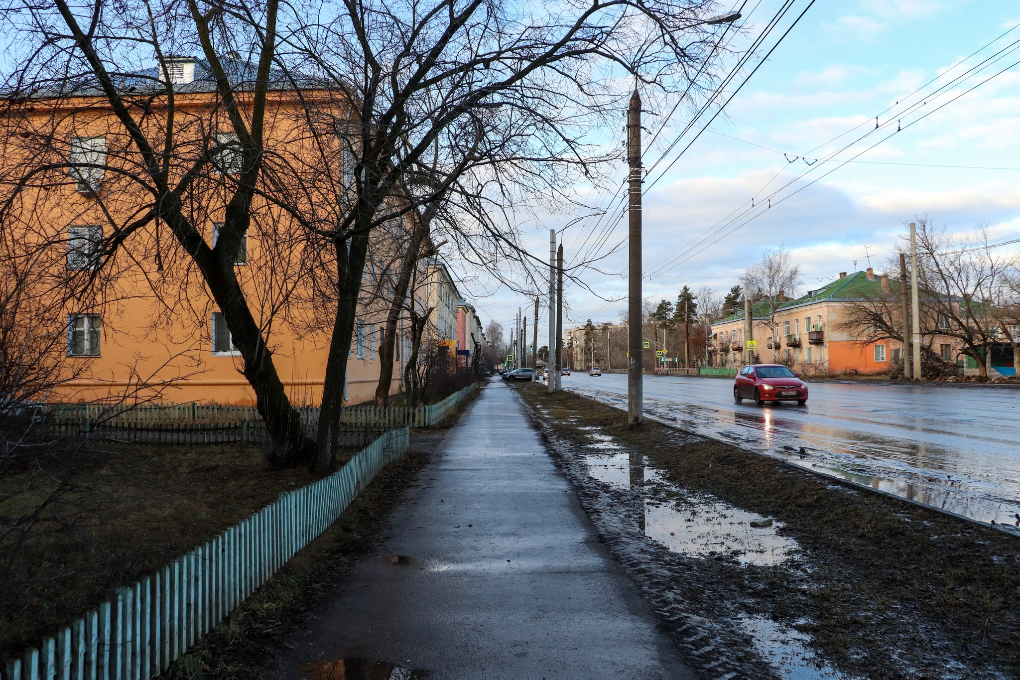 Urban, gray and wet - My, Dzerzhinsk, The photo, Mobile photography, Canon, Huawei mate 20, Architecture, Longpost