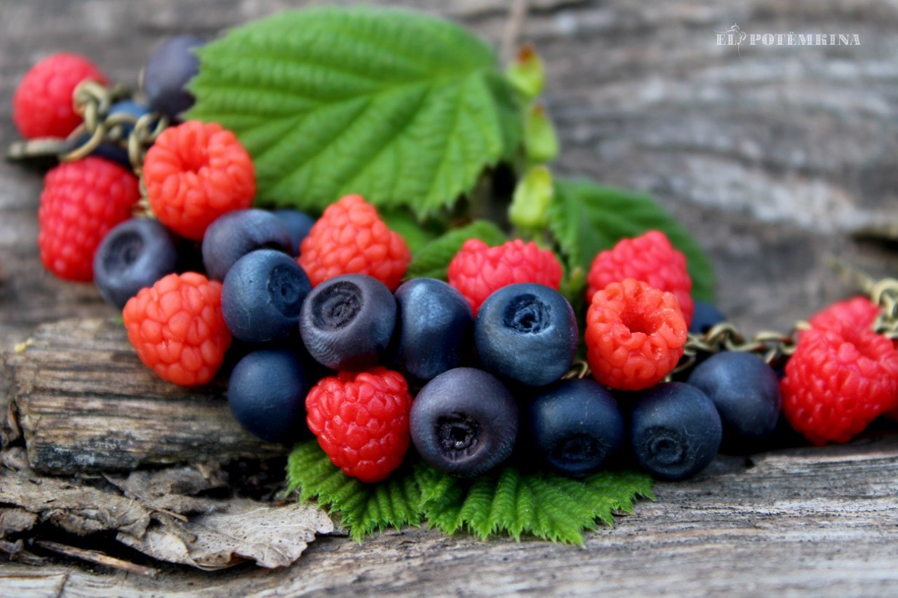 Continuation of the post “Berry bracelet made of polymer clay” - Polymer clay, Needlework without process, Raspberries, Berries, A bracelet, Bijouterie, Reply to post, Longpost