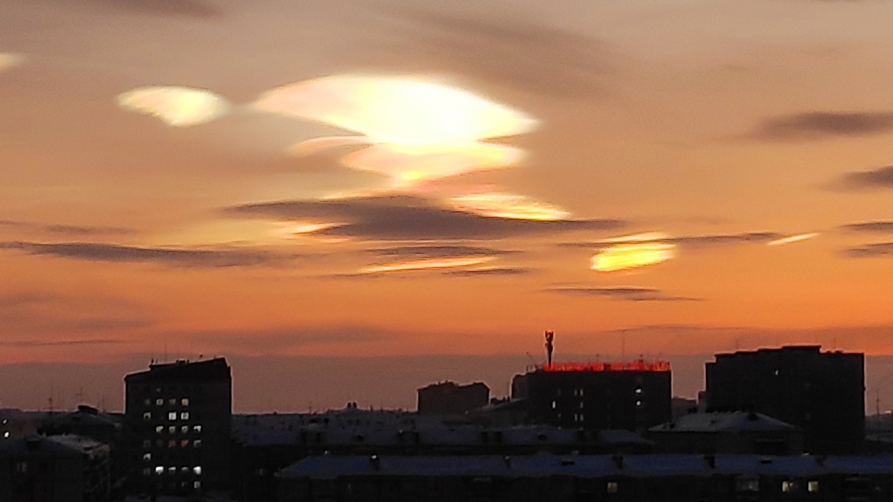 Mother of pearl clouds in Vorkuta - Vorkuta, freezing, Far North, Winter, Clouds, polar night, Longpost