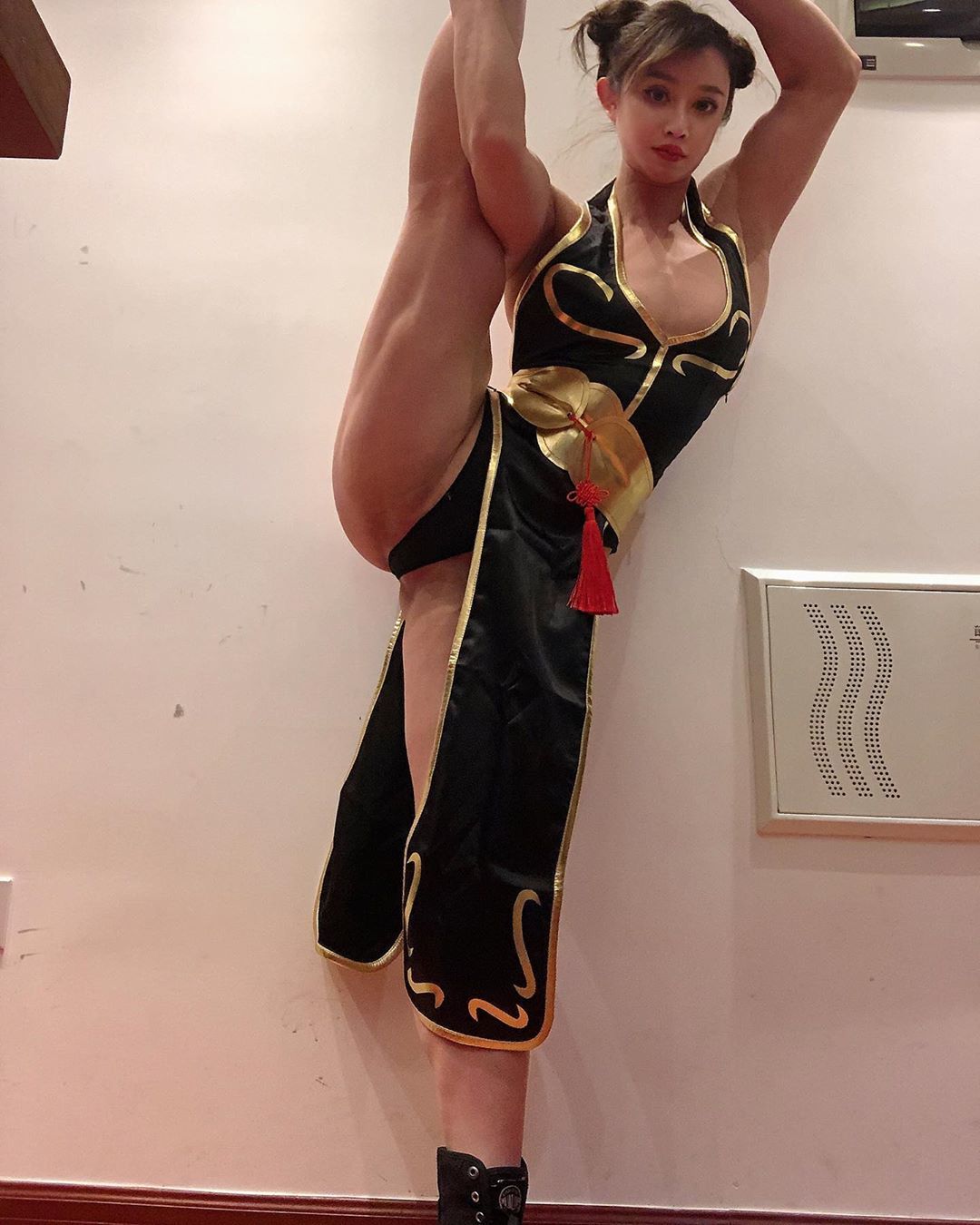 Yuan Herong as Chun Li from Street Fighter - NSFW, Yuan Herong, Cosplay, Strong girl, Street fighter, Chun-Li, Girls, The photo, Video, Longpost