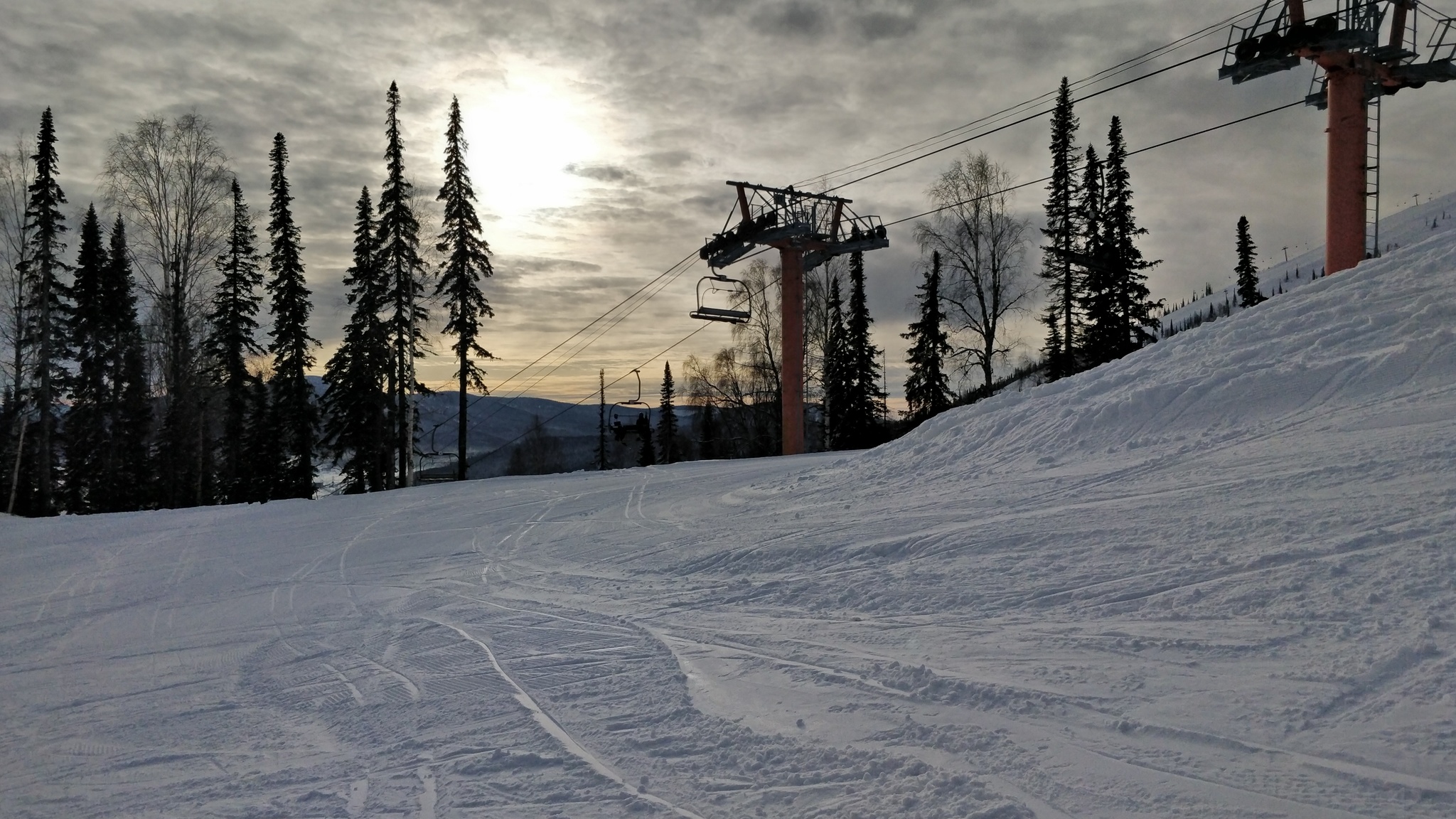 Greetings from Sheregesh - My, Sheregesh, Winter, The mountains, The descent, Skiing downhill, Snowboard, The photo, Photo on sneaker, Video, Longpost