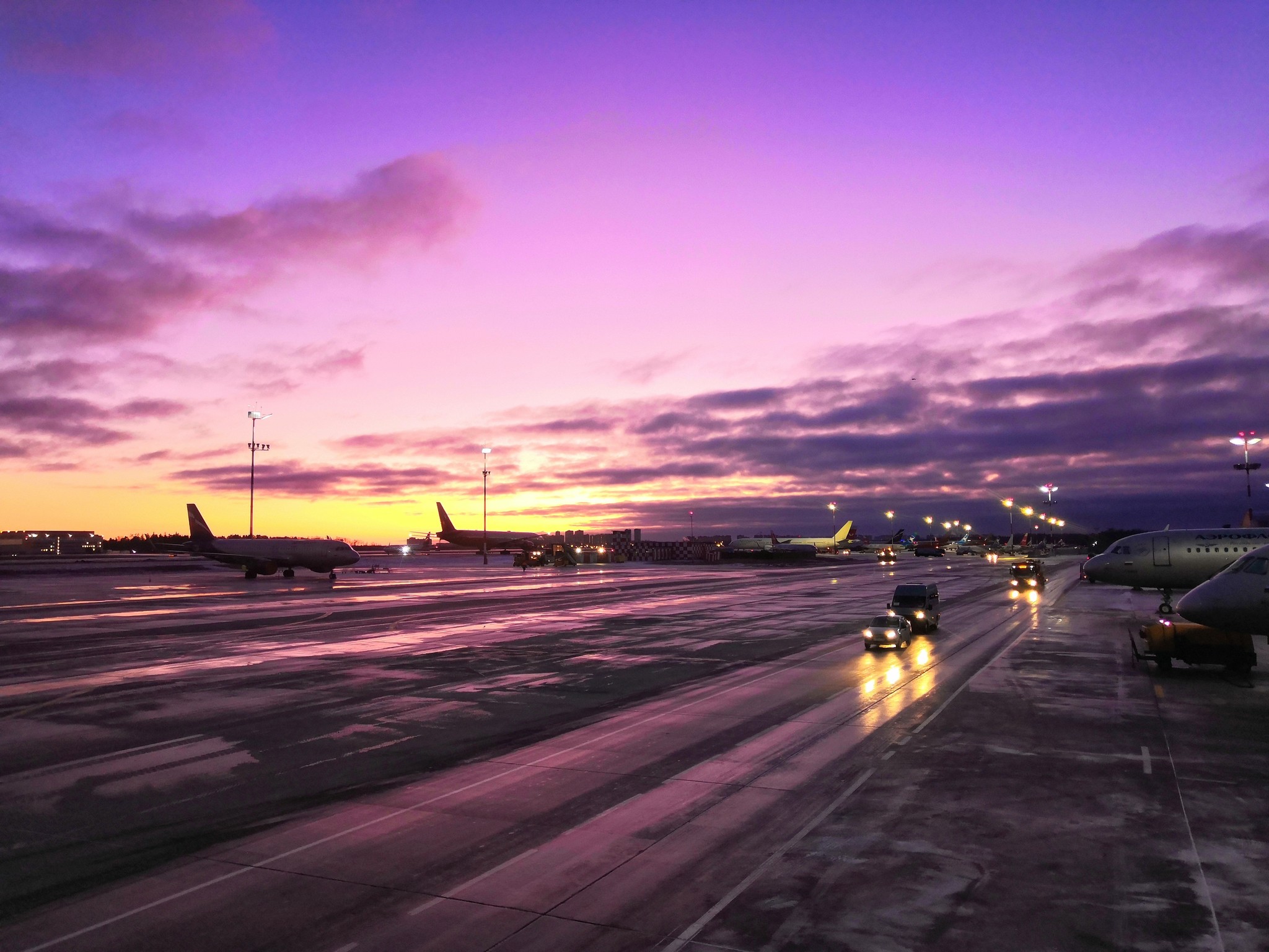 Airport (photos) - My, The airport, Airplane, Platform, Aviation, Mobile photography, The photo, Airbus A320, Boeing 777, Longpost