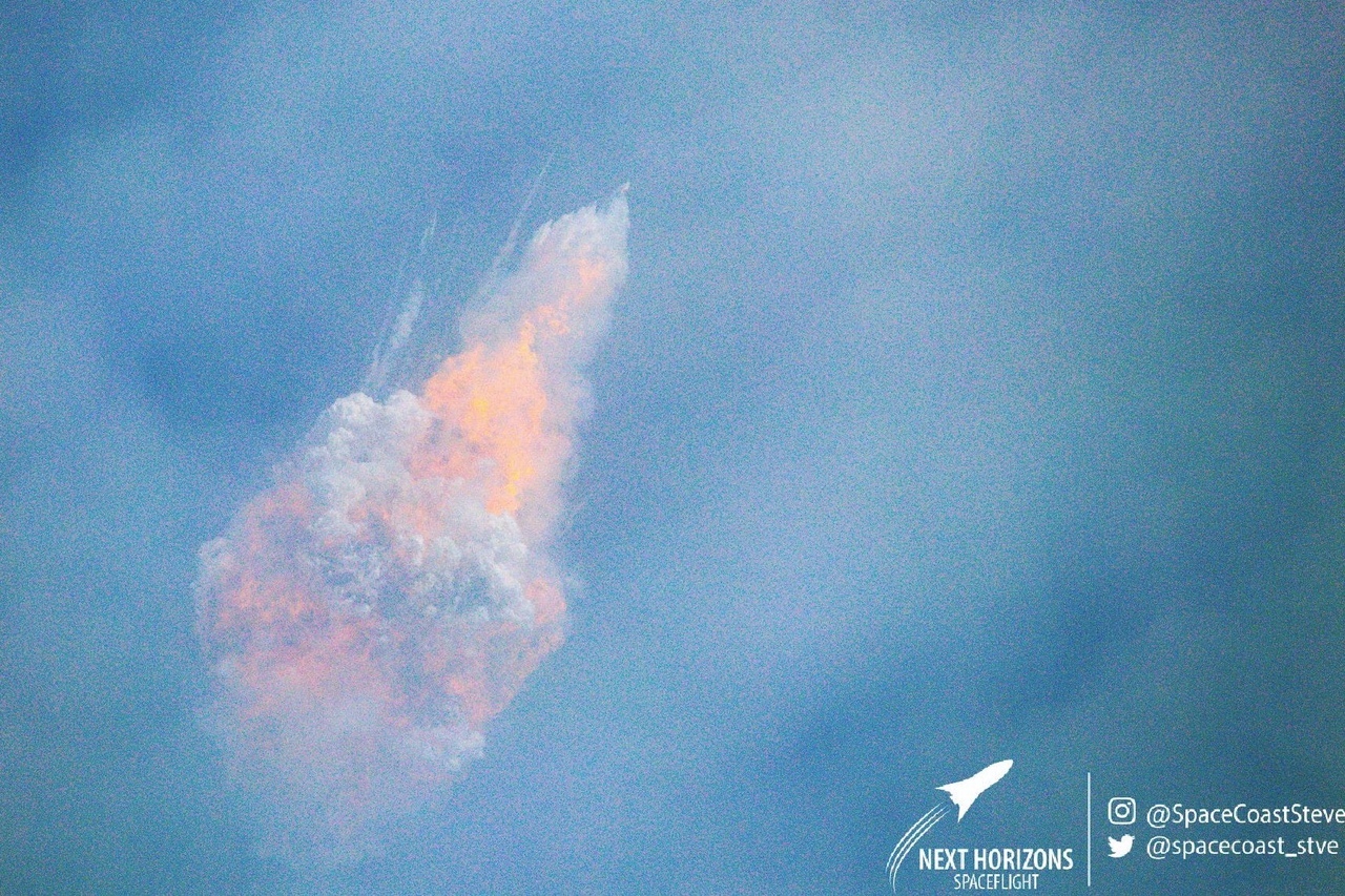 The first photos from the SpaceX In-Flight Abort test - Spacex, Falcon 9, Elon Musk, Space, Video, Longpost