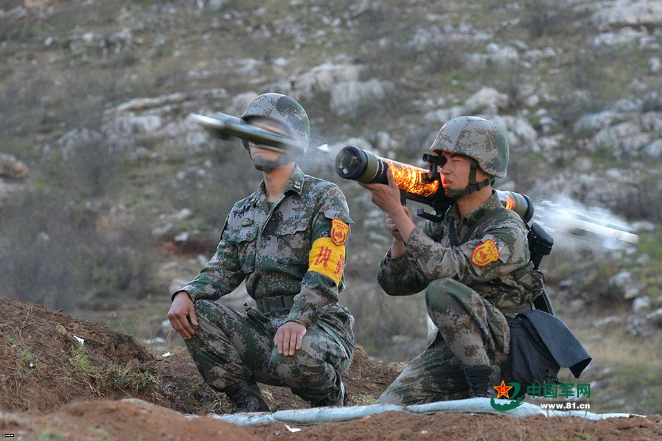 Hot grenade launcher - Weapon, Interesting, Grenade launcher, The photo, China, Army, Shot, Moment, Longpost