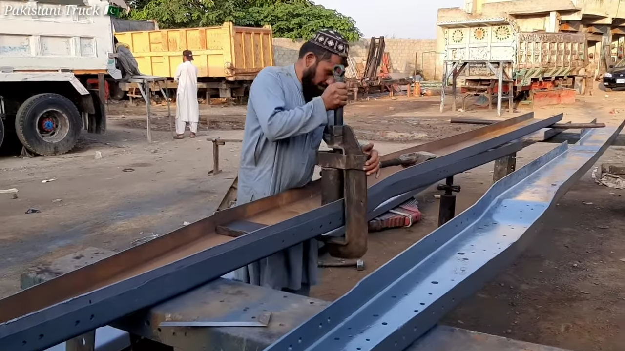 Pakistani clamp - Clamp, Pakistan, Auto repair, Truck, GIF, Longpost