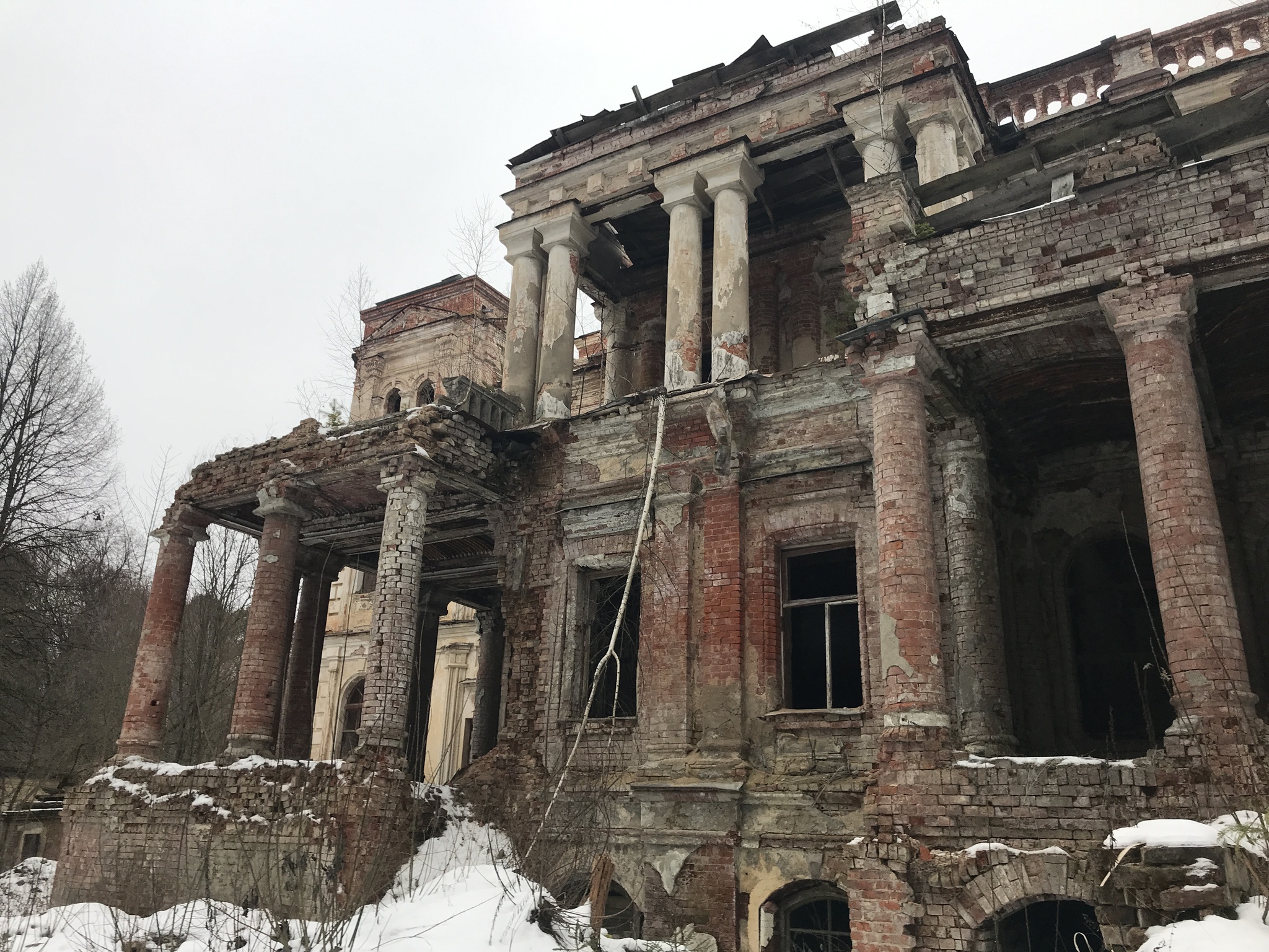 Russian eclecticism | Ruins of a boyar estate - My, Travels, Tourism, Abandoned, Manor, Pavlishchev Bor Estate, Video, Longpost