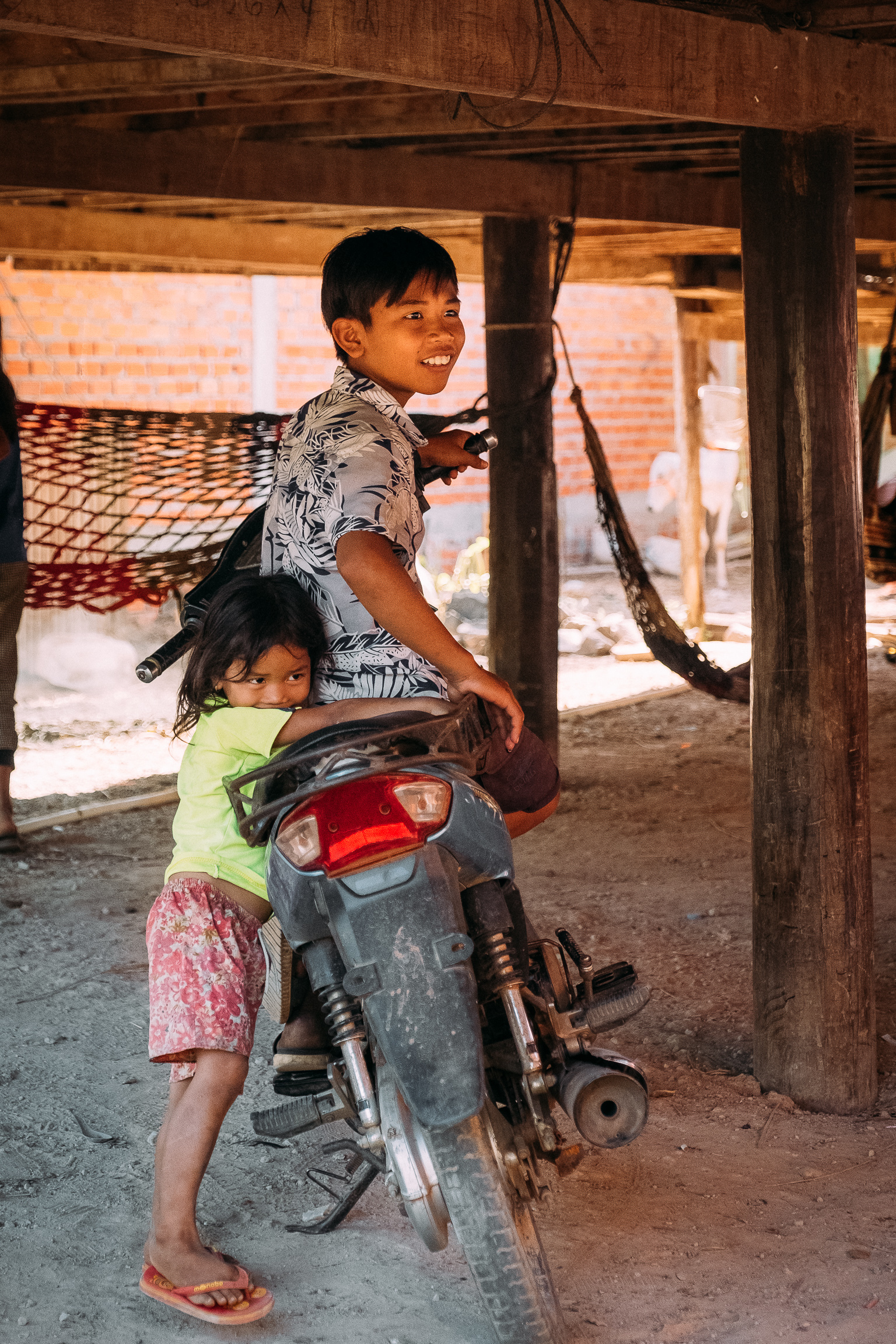 Cambodia - a village the size of a country - My, The photo, Travels, Children, Village, Portrait, Poverty, Monks, Longpost