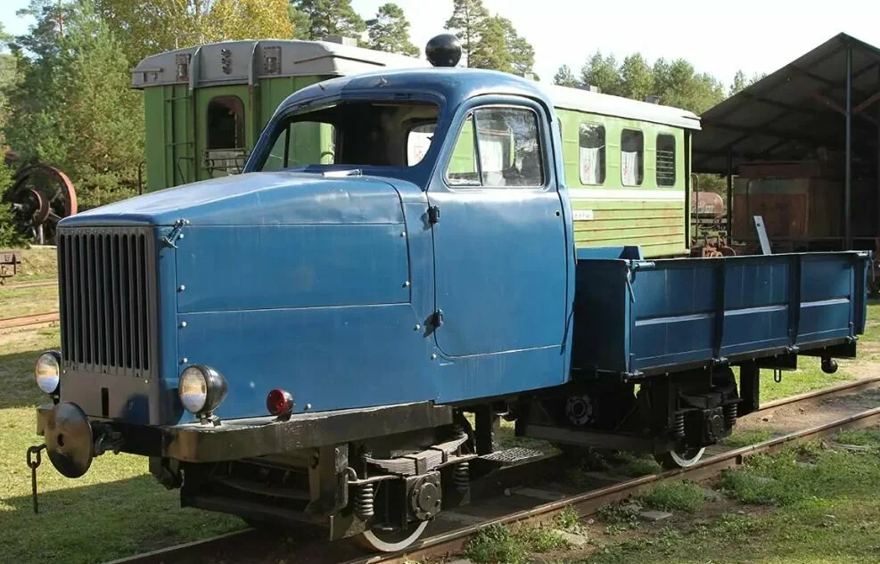 These various handcars - Railway, Trolley, Longpost