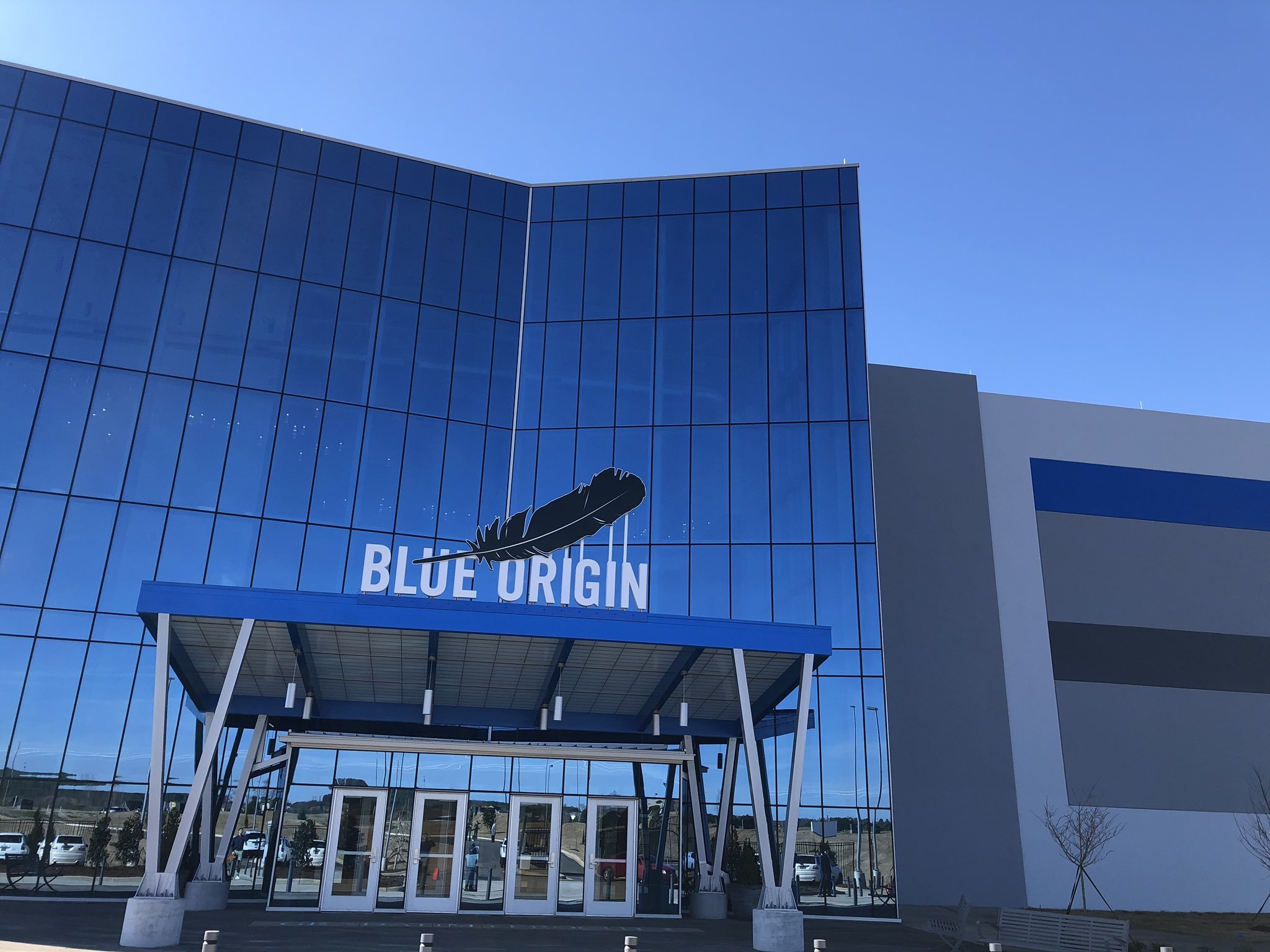 Компания Blue Origin открыла новый завод, а Джефф Безос потратит 10 миллиардов долларов на спасение Земли - Джефф Безос, Blue Origin, Космос, Частная космонавтика, Завод, Космонавтика, Изменения климата, Длиннопост