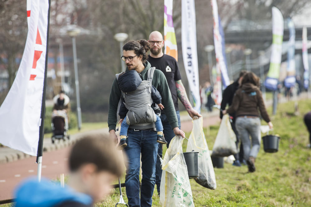 The power of the Internet - Garbage, Cleaning, Netherlands (Holland), Longpost