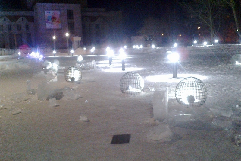 In Cherepovets, vandals destroyed ice sculptures dedicated to the 75th anniversary of the Victory - Cherepovets, Negative, Vandalism, news, Longpost