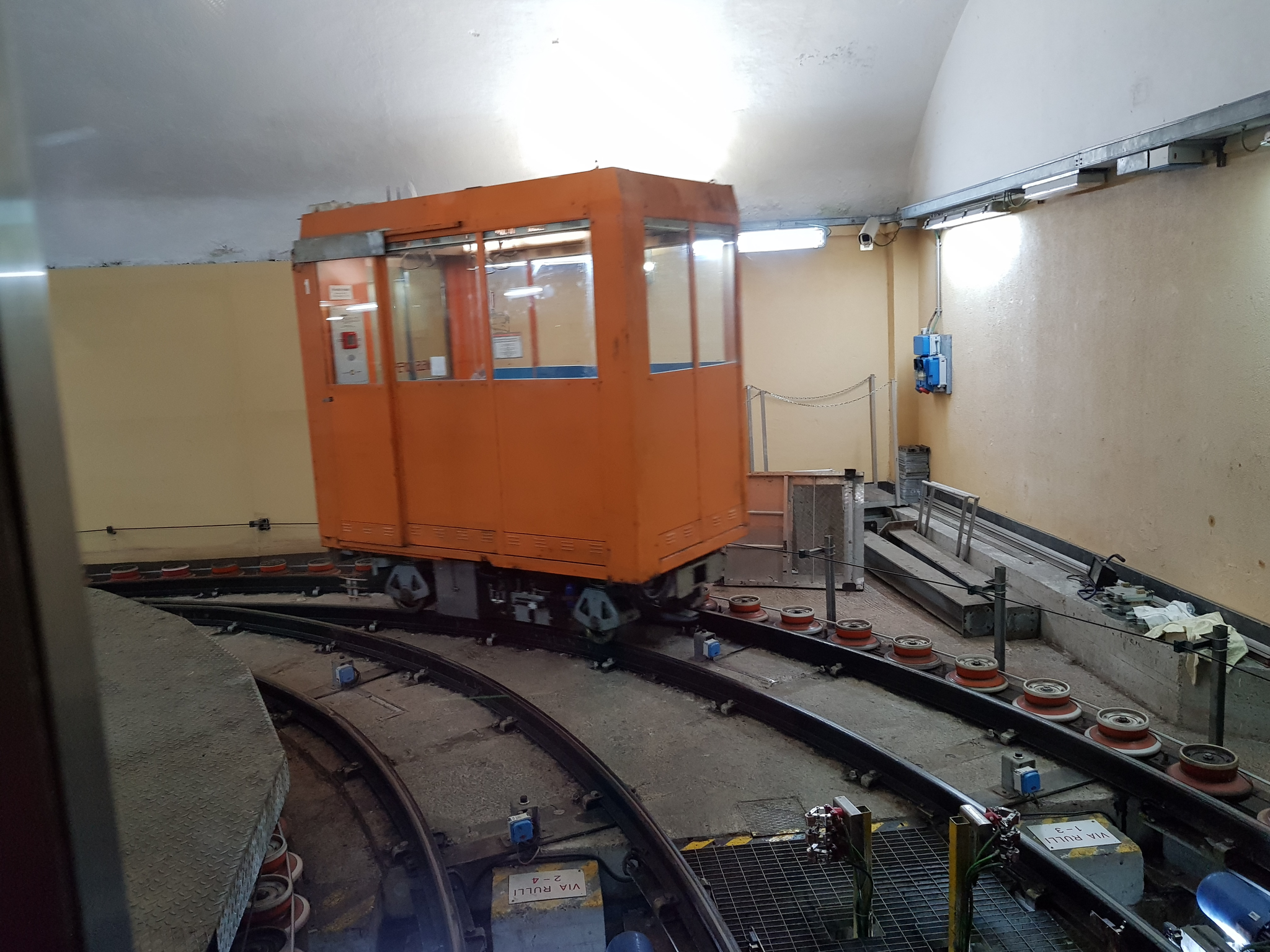 A unique combination of elevator and funicular - Funicular, Elevator, Italy, Genoa, Longpost, Video