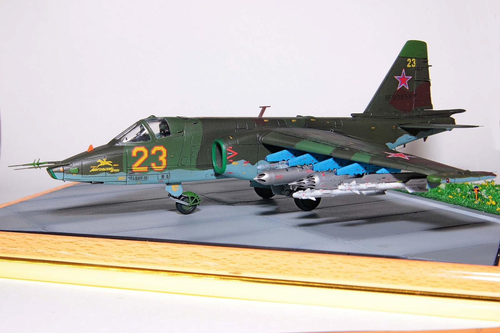 Scale model of the Su-25 aircraft from ArtModel in 1/72 scale - My, Models, Airplane, Stand modeling, Su-25, Aviation, Scale model, Longpost