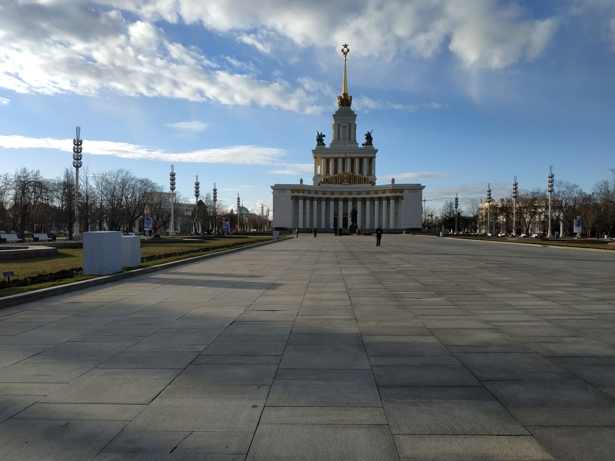 Deserted VDNKh on Friday evening - My, VDNKh, Coronavirus, Friday, Longpost