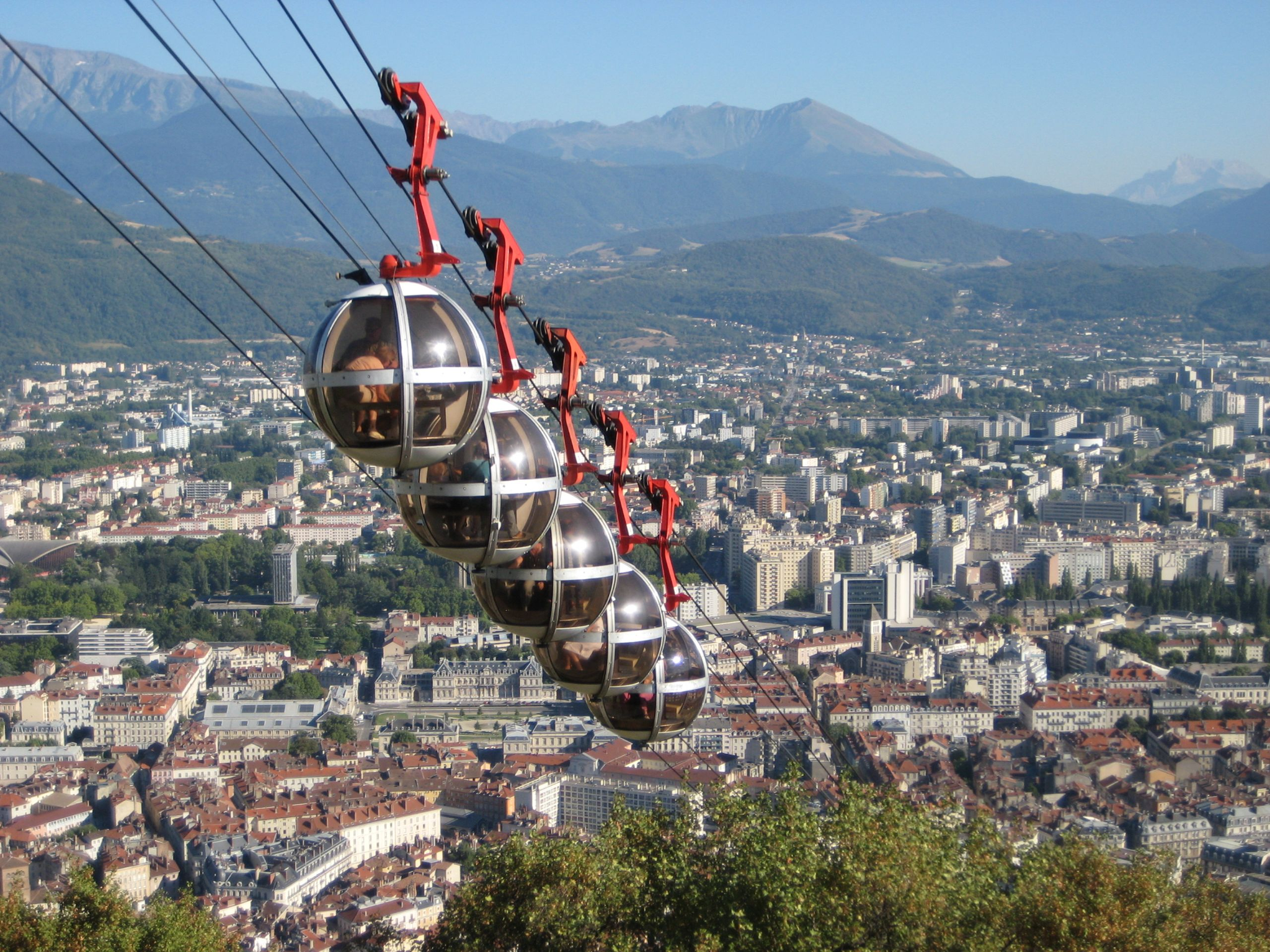 Bubbles of Grenoble - Cable car, France, Grenoble, Video, Longpost