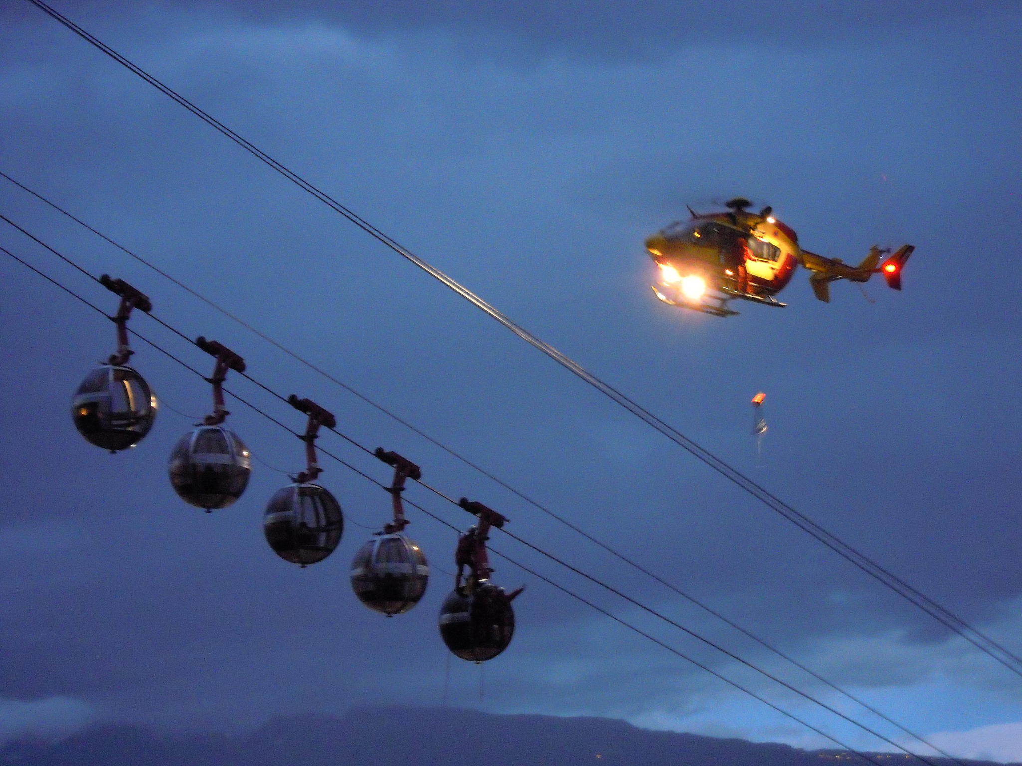 Bubbles of Grenoble - Cable car, France, Grenoble, Video, Longpost