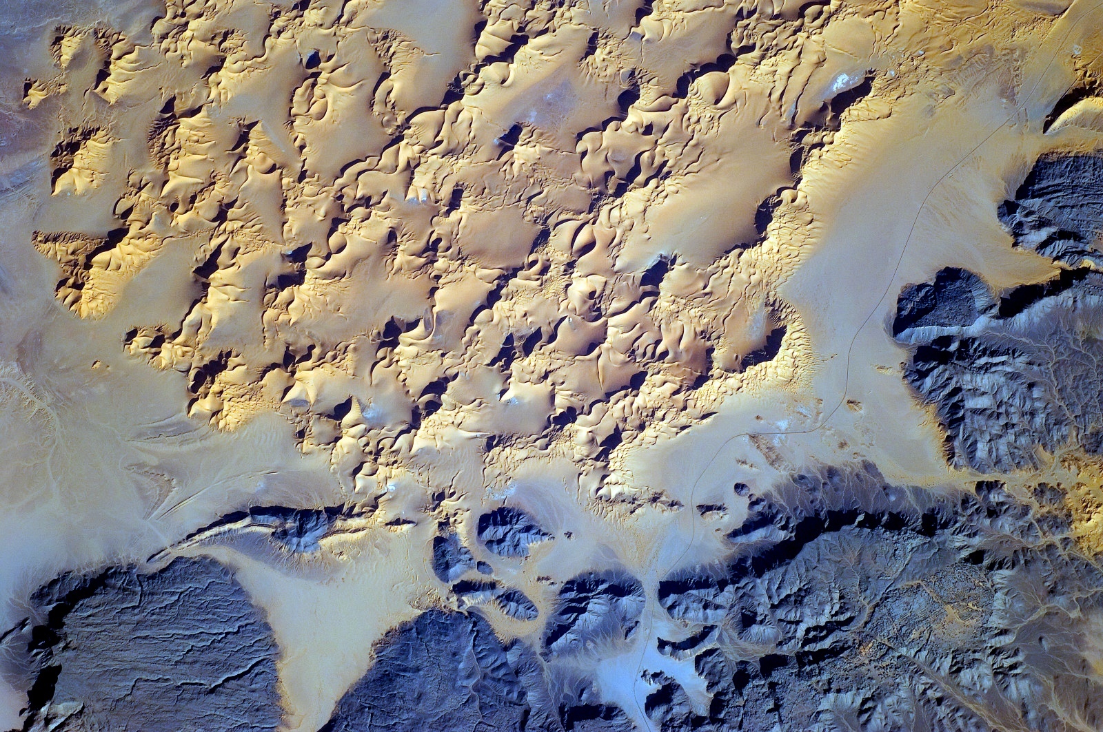 Landscapes of Martian deserts can also be observed... on our planet - Roscosmos, ISS, Desert, Planet Earth, Longpost