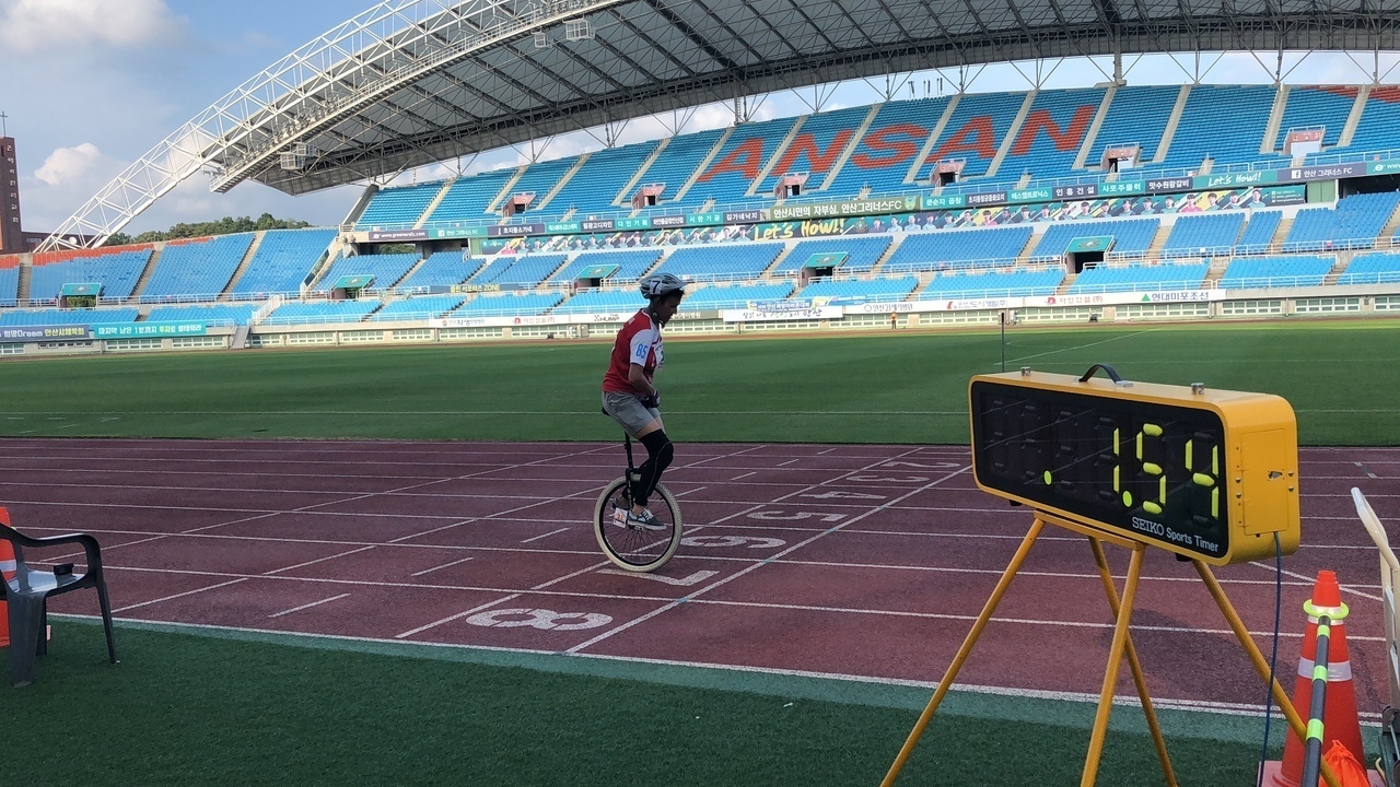 УНИЦИКЛ НА ТРЕКЕ - Unicycle, Уницикл, Моноколесо, Хобби, Спорт, Соревнования, Видео, Длиннопост