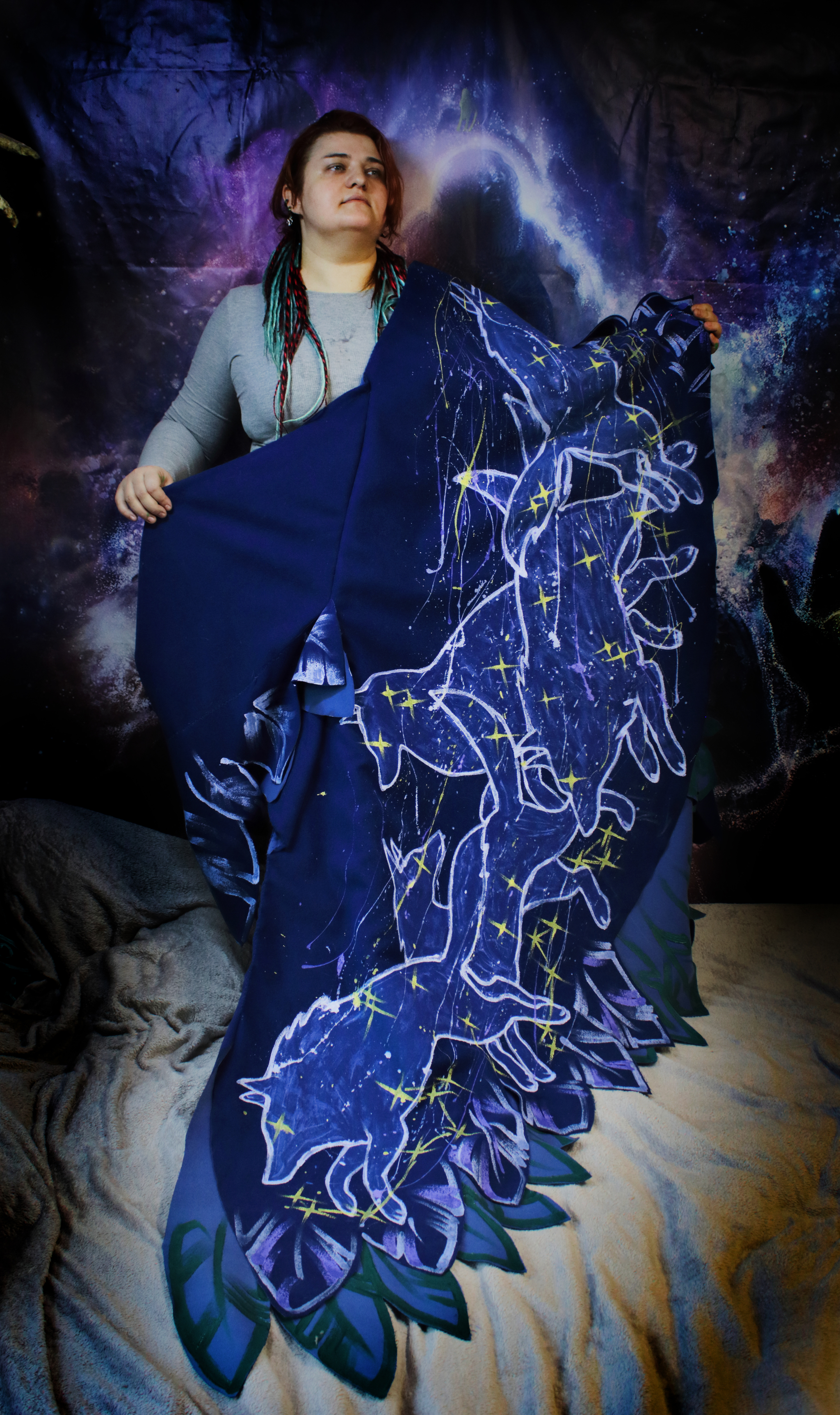 Wing shawl Snow wolves - My, Kai Yara, Painting on fabric, Shawl, Warm clothes, Fantasy, Folk, Stars, Longpost