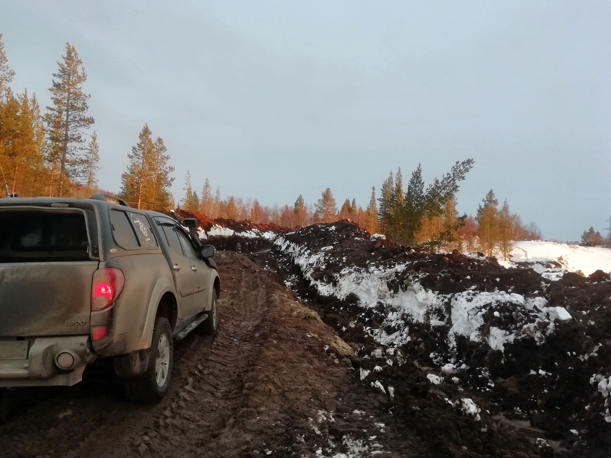 We found dirt! Road reconnaissance along power lines. PerekatiKolsky, Duster, L200, 4x4, Offroad, Murmansk - My, Renault Duster, Mitsubishi, Offroad, 4x4, Murmansk, Kola Peninsula, Dirt, Route, Video, Longpost