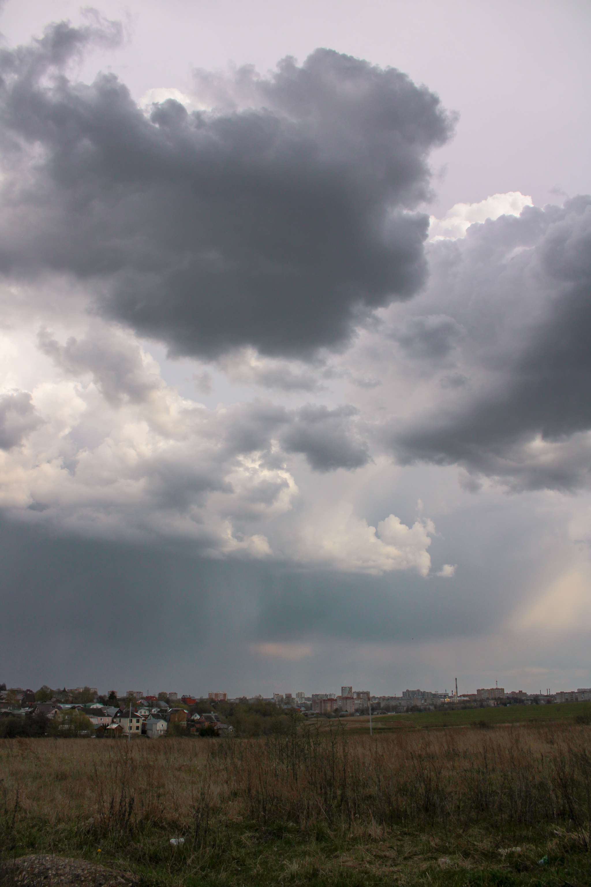 Before the storm - My, The photo, Mobile photography, Thunderstorm, Nature, Photo on sneaker