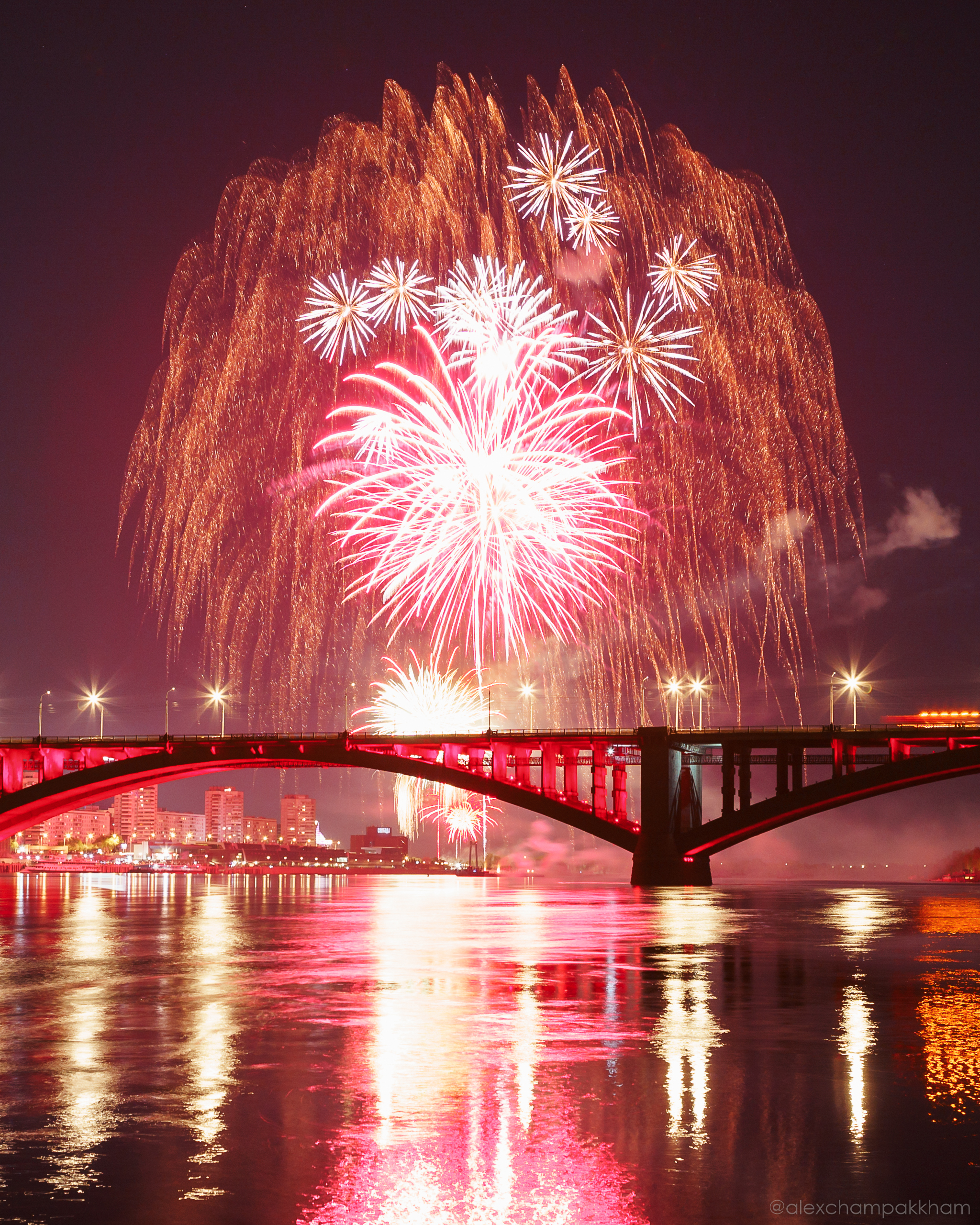 Festive fireworks in honor of the 75th anniversary of the Victory - My, Victory, Krasnoyarsk, Firework, The photo, Longpost