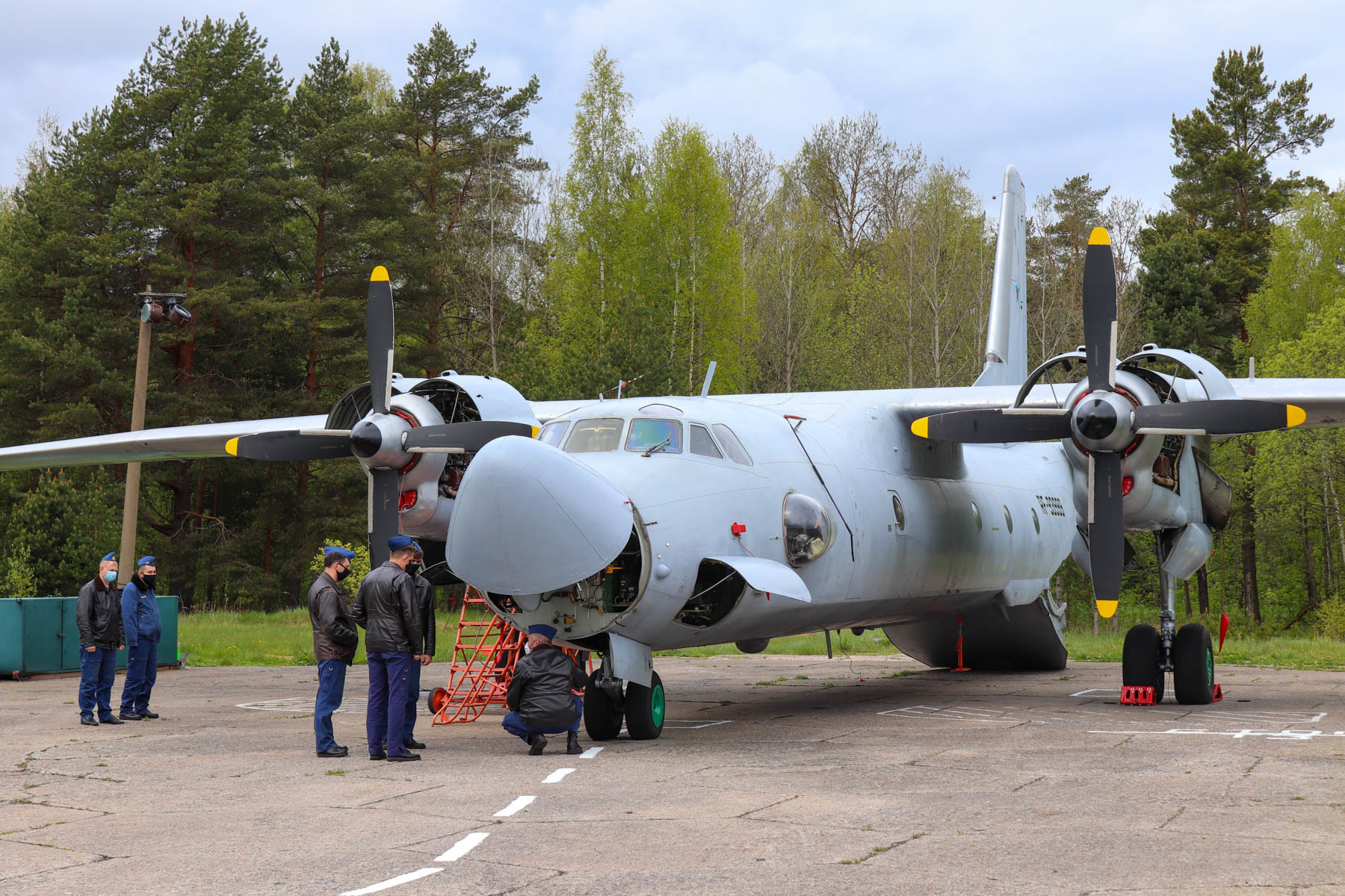 А теперь посмотрим зубки... - Самолет, Министерство обороны, Ан-26