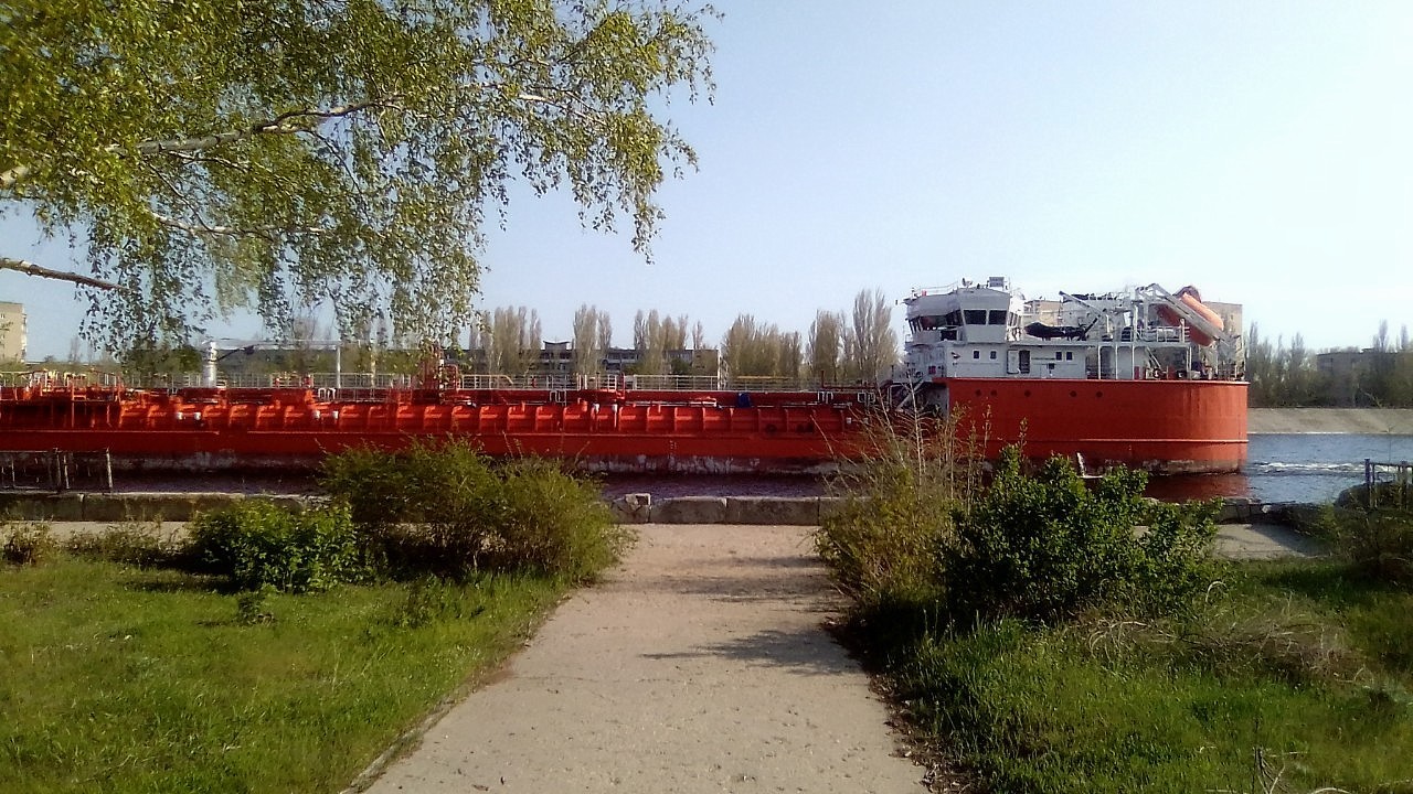 Balakovo/Volga shipping canal - Tanker, Bulk carrier, Ship, River, Vessel, Saratov region, Balakovo, Longpost, Volga river