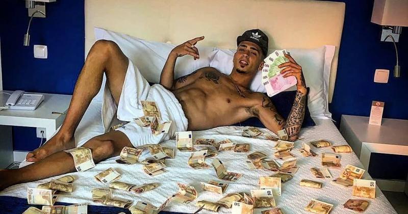 Show-offs kill: how photos with other people's supercars and money ruined a poor rapper from Portugal - Social networks, Rapper, Money, Longpost